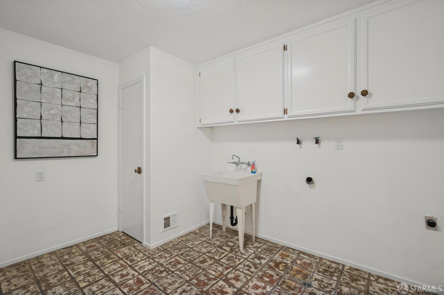 Detail Gallery Image 43 of 69 For 16244 Kennedy Rd, Los Gatos,  CA 95032 - 5 Beds | 3 Baths