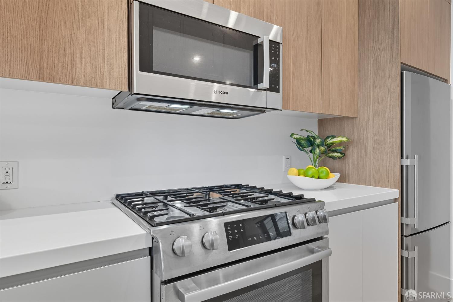 Detail Gallery Image 11 of 34 For 2747 San Pablo Ave #406,  Berkeley,  CA 94702 - 2 Beds | 1 Baths