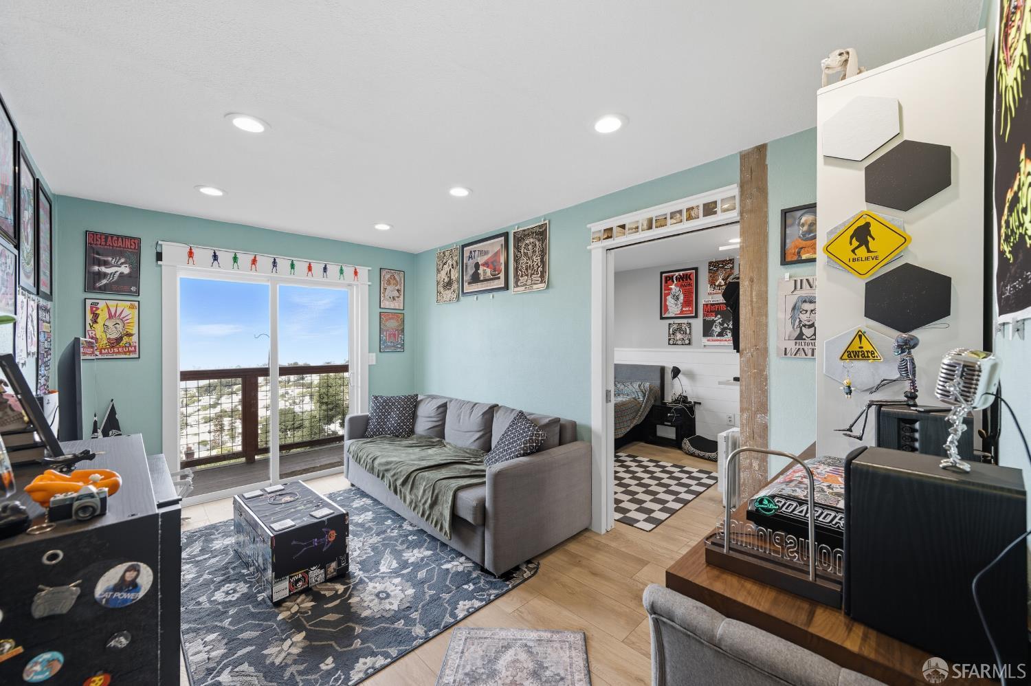 Detail Gallery Image 40 of 57 For 253 Kings Rd, Brisbane,  CA 94005 - 4 Beds | 3/1 Baths