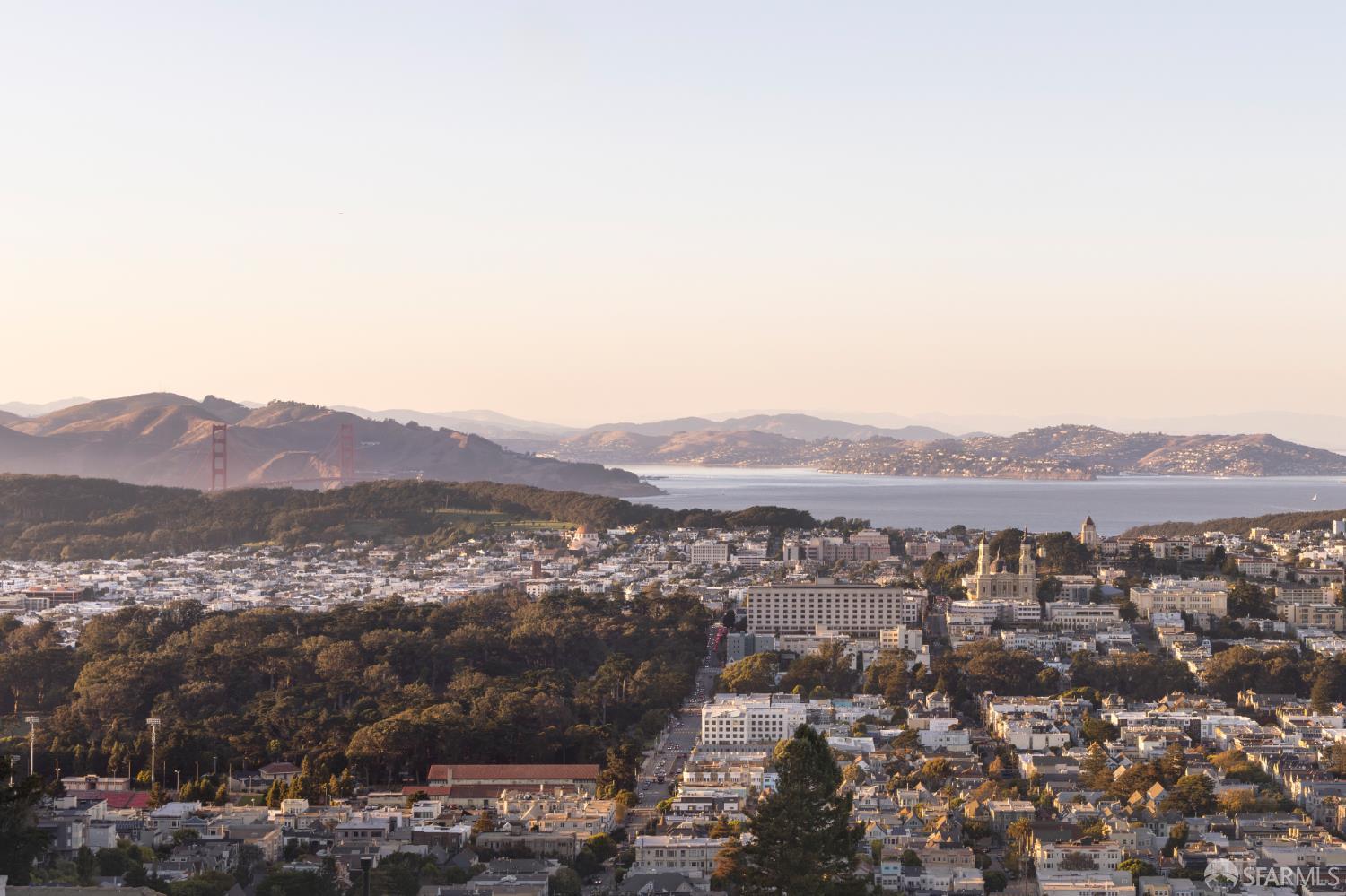 Detail Gallery Image 9 of 29 For 180 Palo Alto Ave, San Francisco,  CA 94114 - 4 Beds | 3/1 Baths