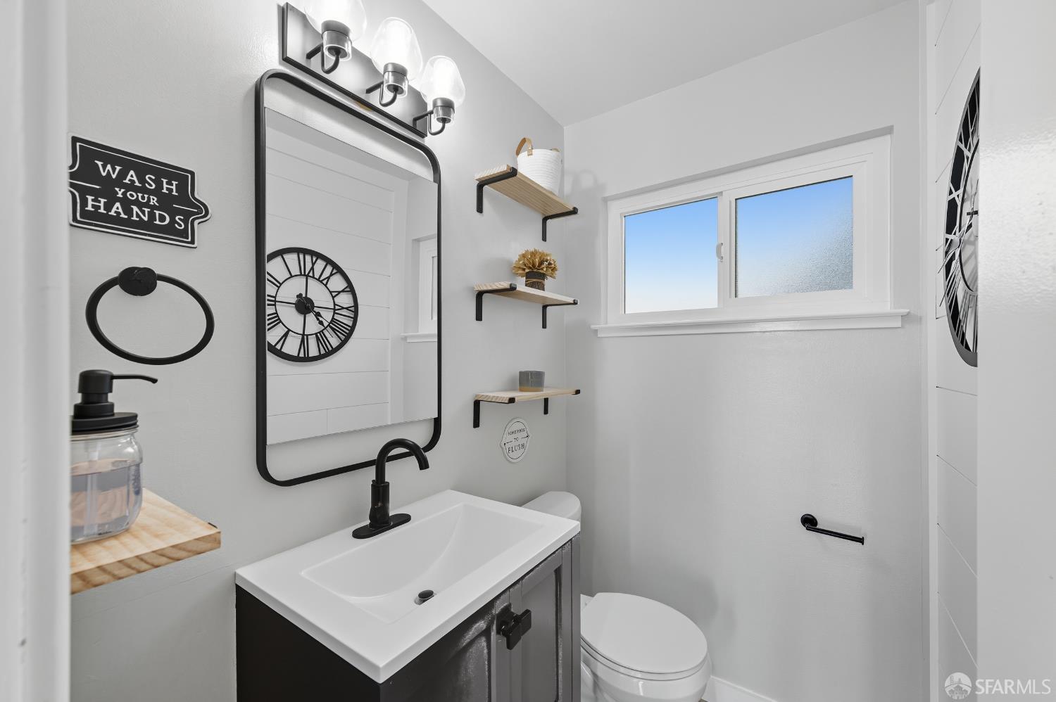 Detail Gallery Image 13 of 57 For 253 Kings Rd, Brisbane,  CA 94005 - 4 Beds | 3/1 Baths