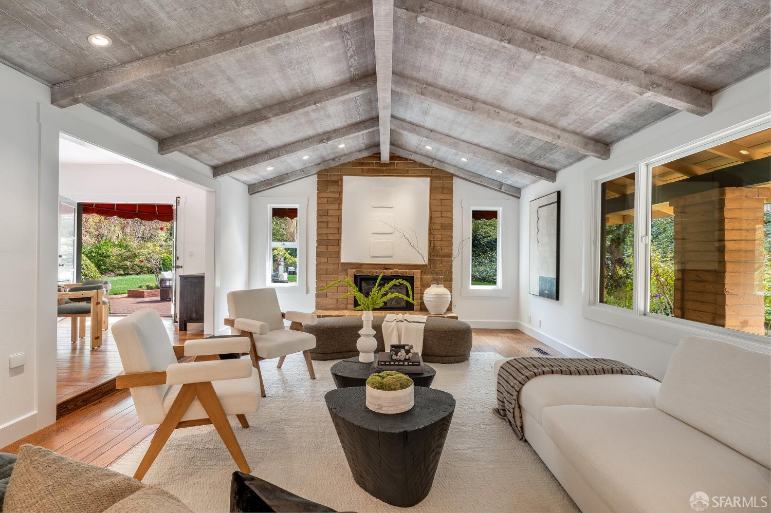 Detail Gallery Image 5 of 69 For 16244 Kennedy Rd, Los Gatos,  CA 95032 - 5 Beds | 3 Baths