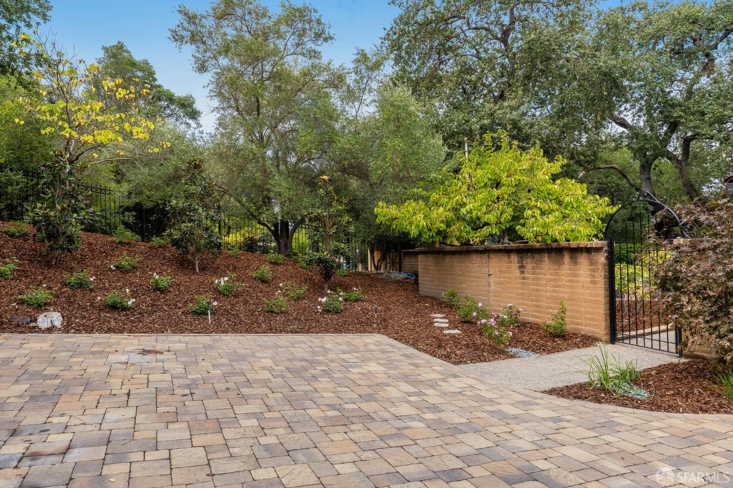 Detail Gallery Image 52 of 69 For 16244 Kennedy Rd, Los Gatos,  CA 95032 - 5 Beds | 3 Baths