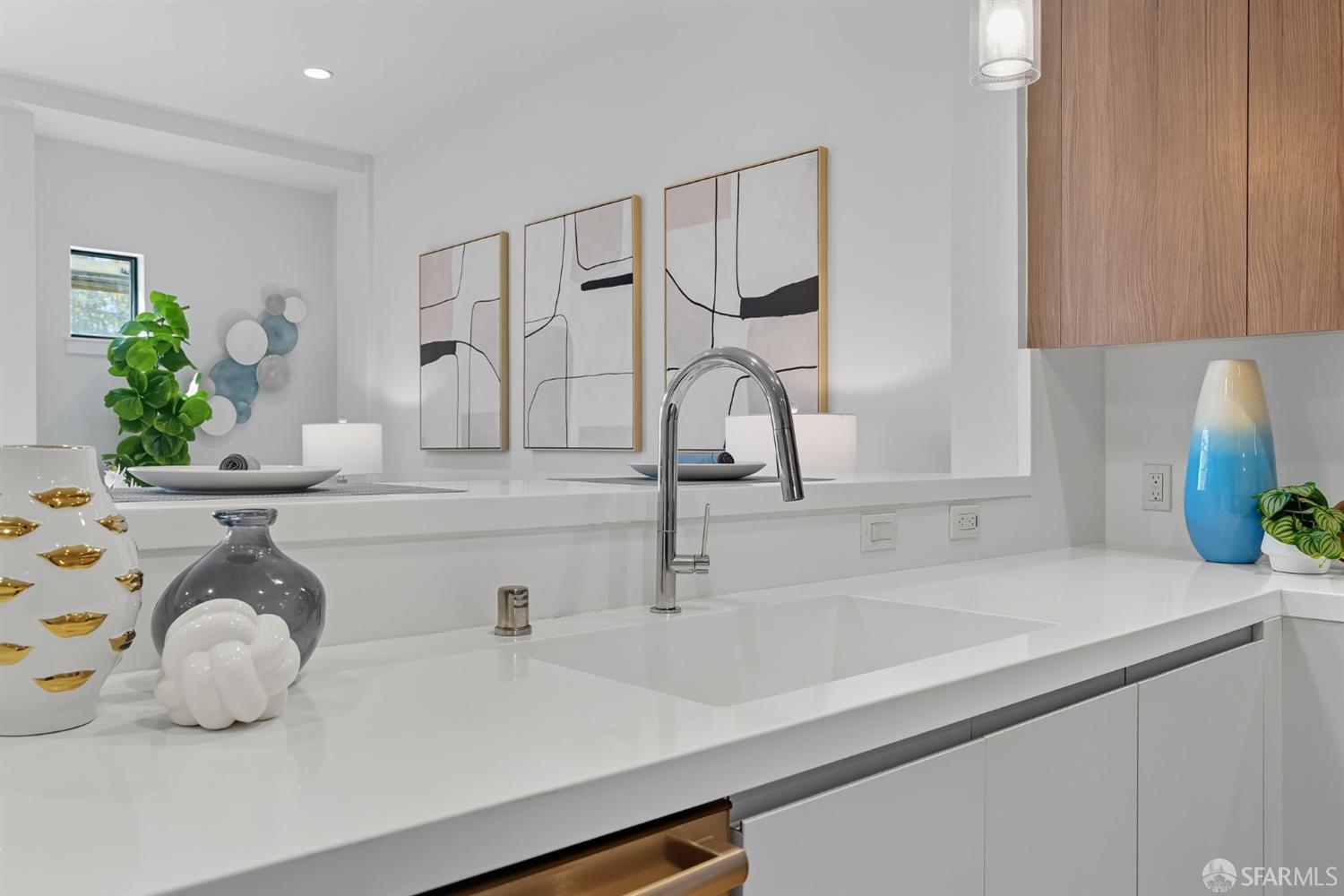 Detail Gallery Image 10 of 34 For 2747 San Pablo Ave #406,  Berkeley,  CA 94702 - 2 Beds | 1 Baths