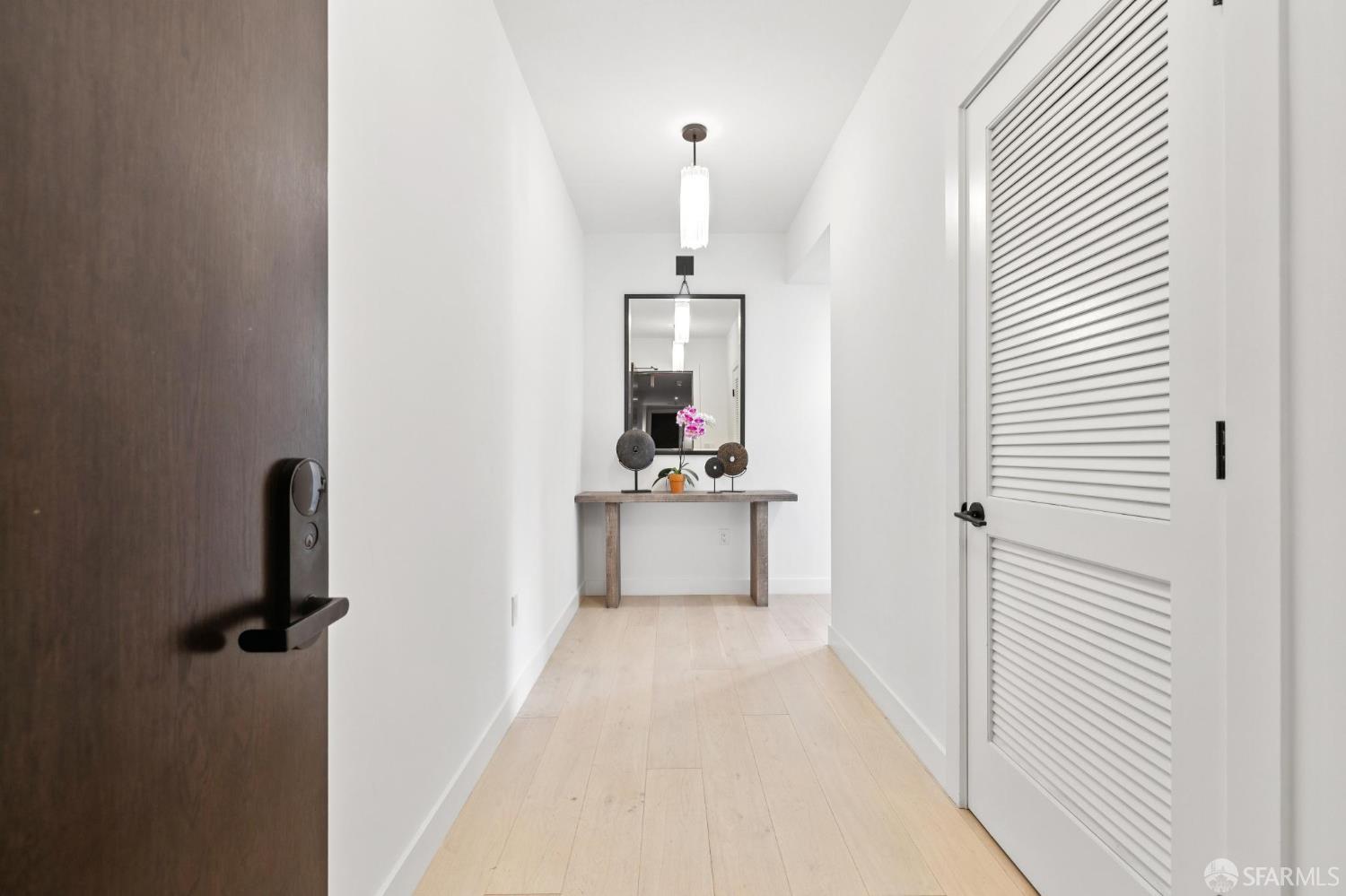Photo #5: 425078037 Listing 