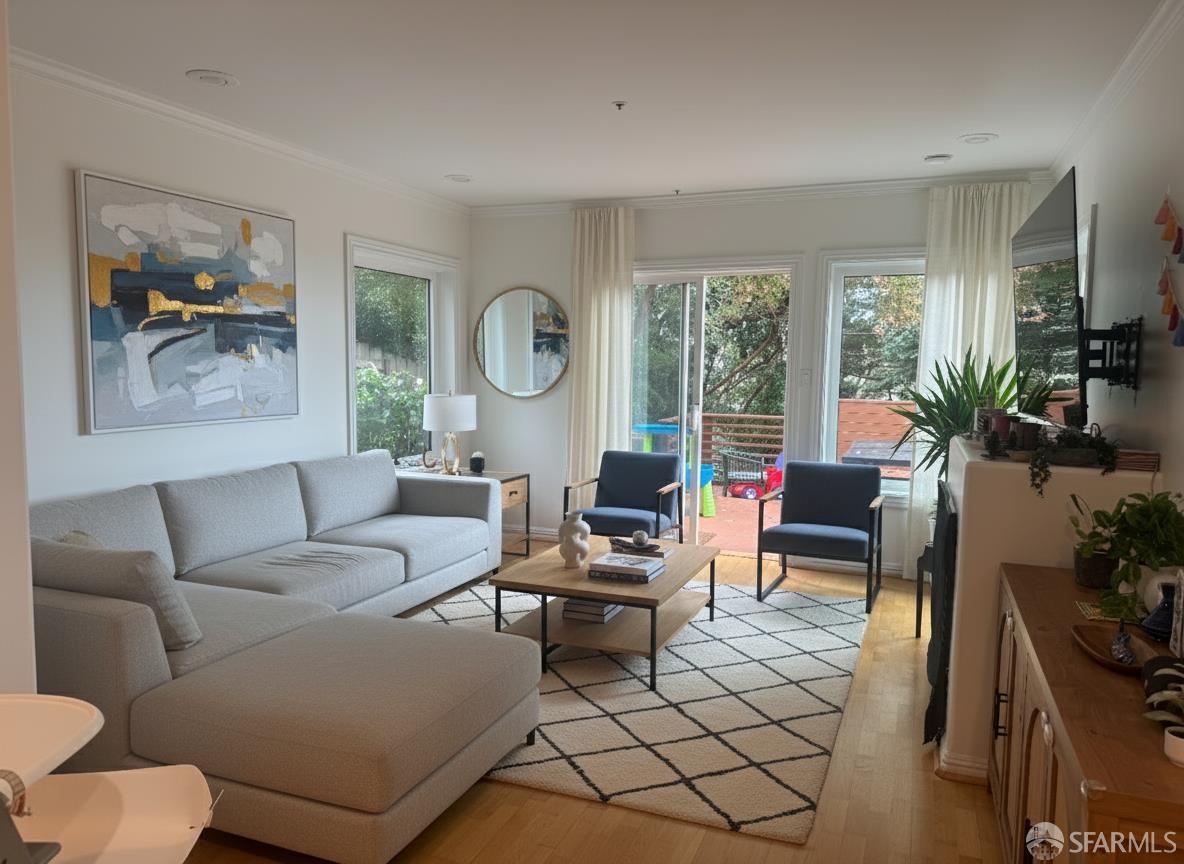 Detail Gallery Image 7 of 10 For 548 Duncan St #101,  San Francisco,  CA 94131 - 3 Beds | 2/1 Baths