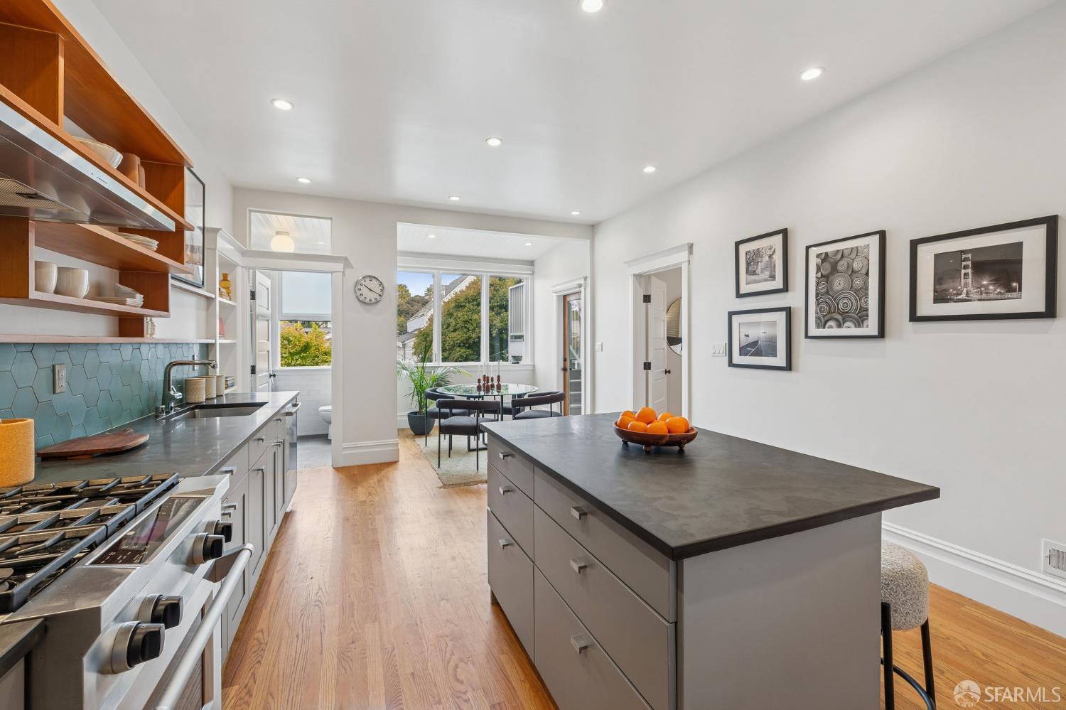 Photo #9: 425078241 Listing: Photo #9