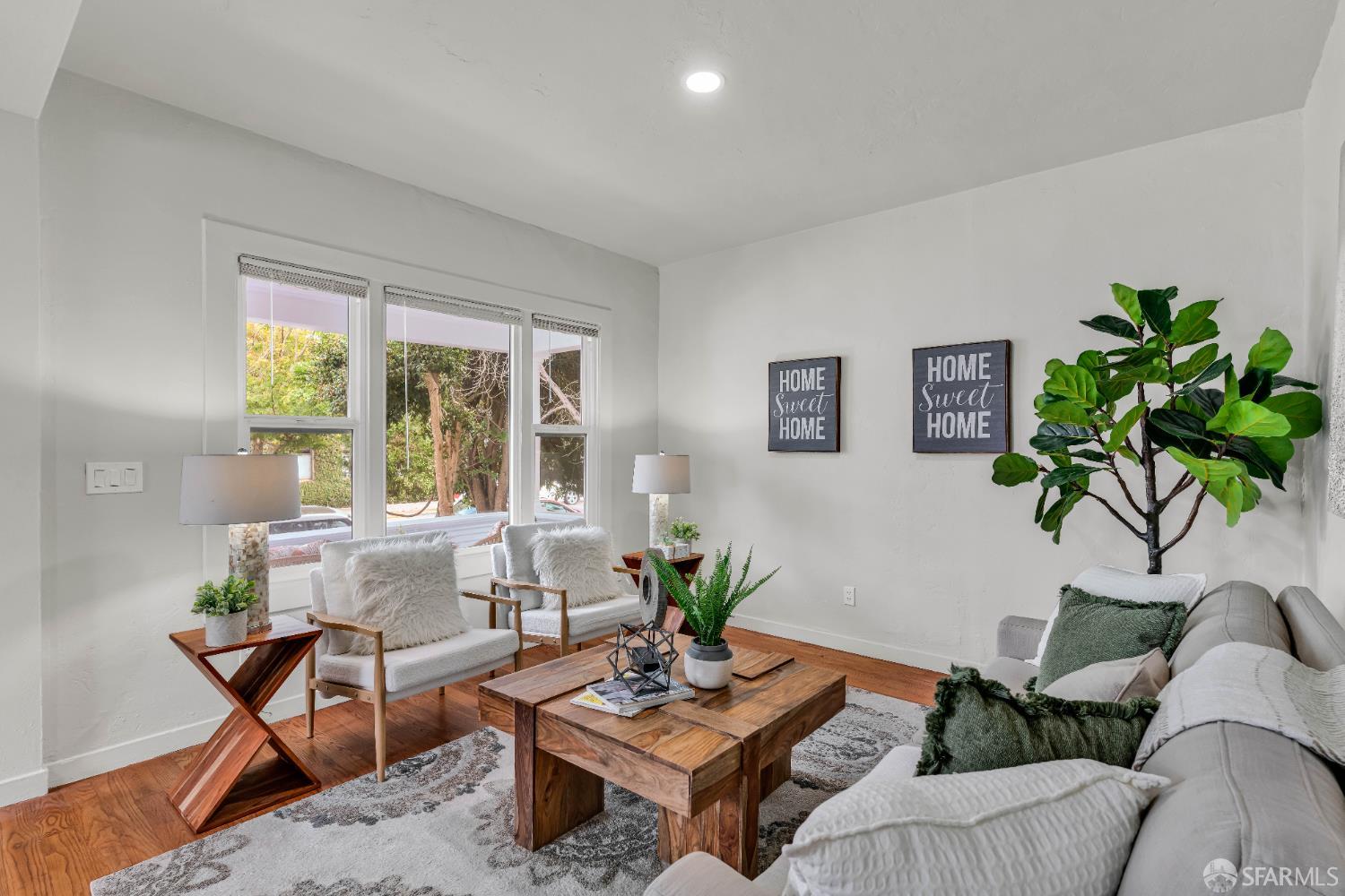 Detail Gallery Image 9 of 42 For 2918 Newbury St, Berkeley,  CA 94703 - 3 Beds | 1/1 Baths