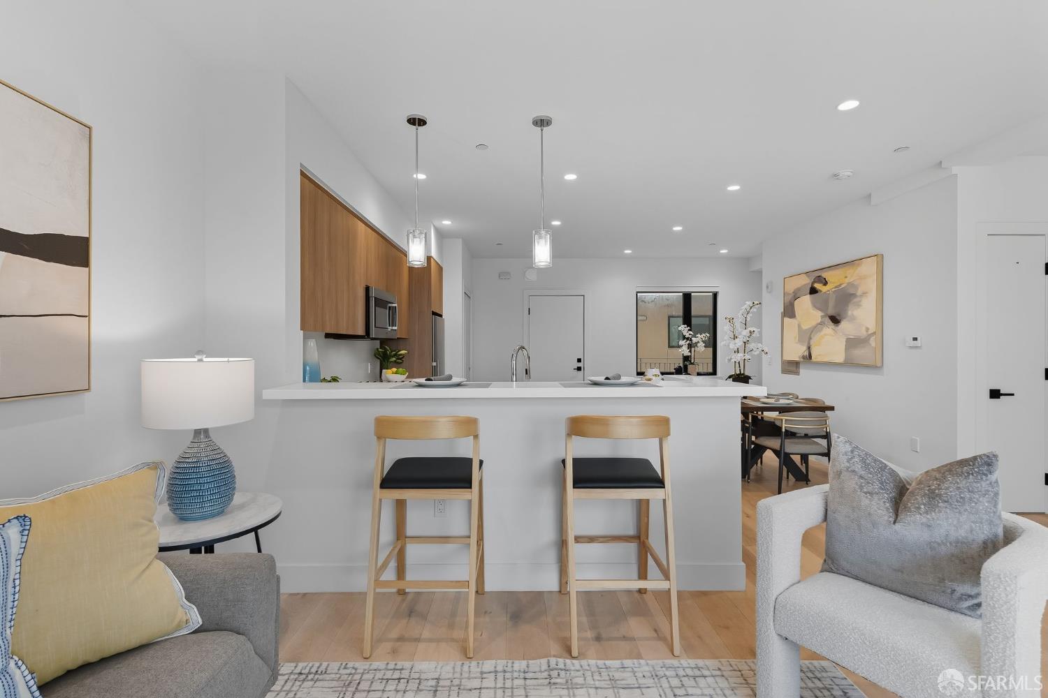 Detail Gallery Image 8 of 34 For 2747 San Pablo Ave #406,  Berkeley,  CA 94702 - 2 Beds | 1 Baths