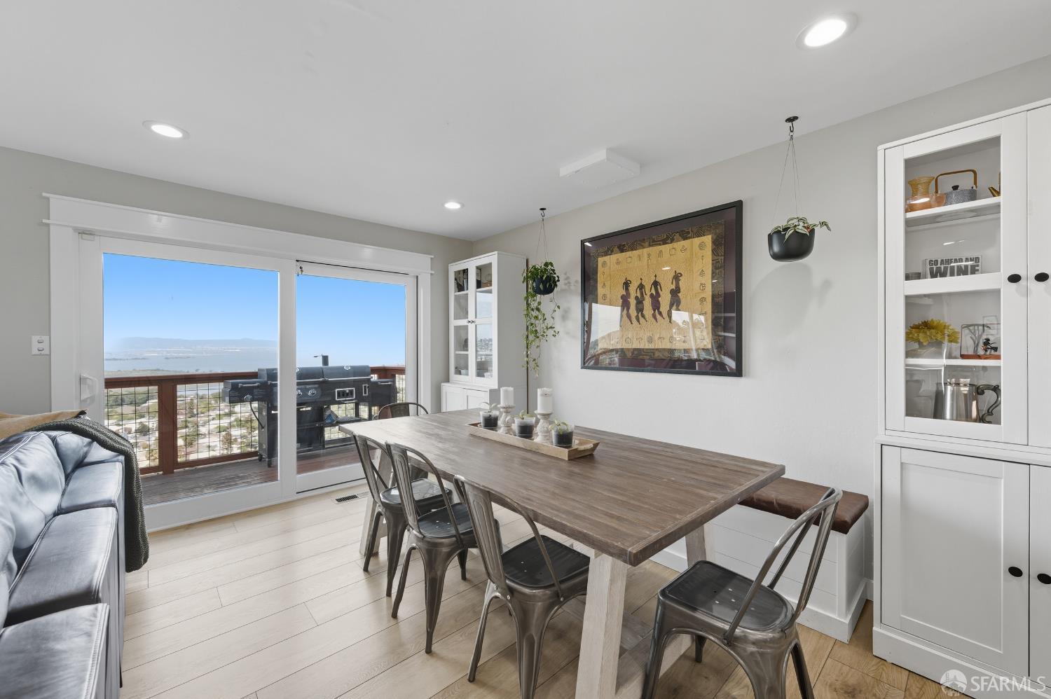 Detail Gallery Image 3 of 57 For 253 Kings Rd, Brisbane,  CA 94005 - 4 Beds | 3/1 Baths