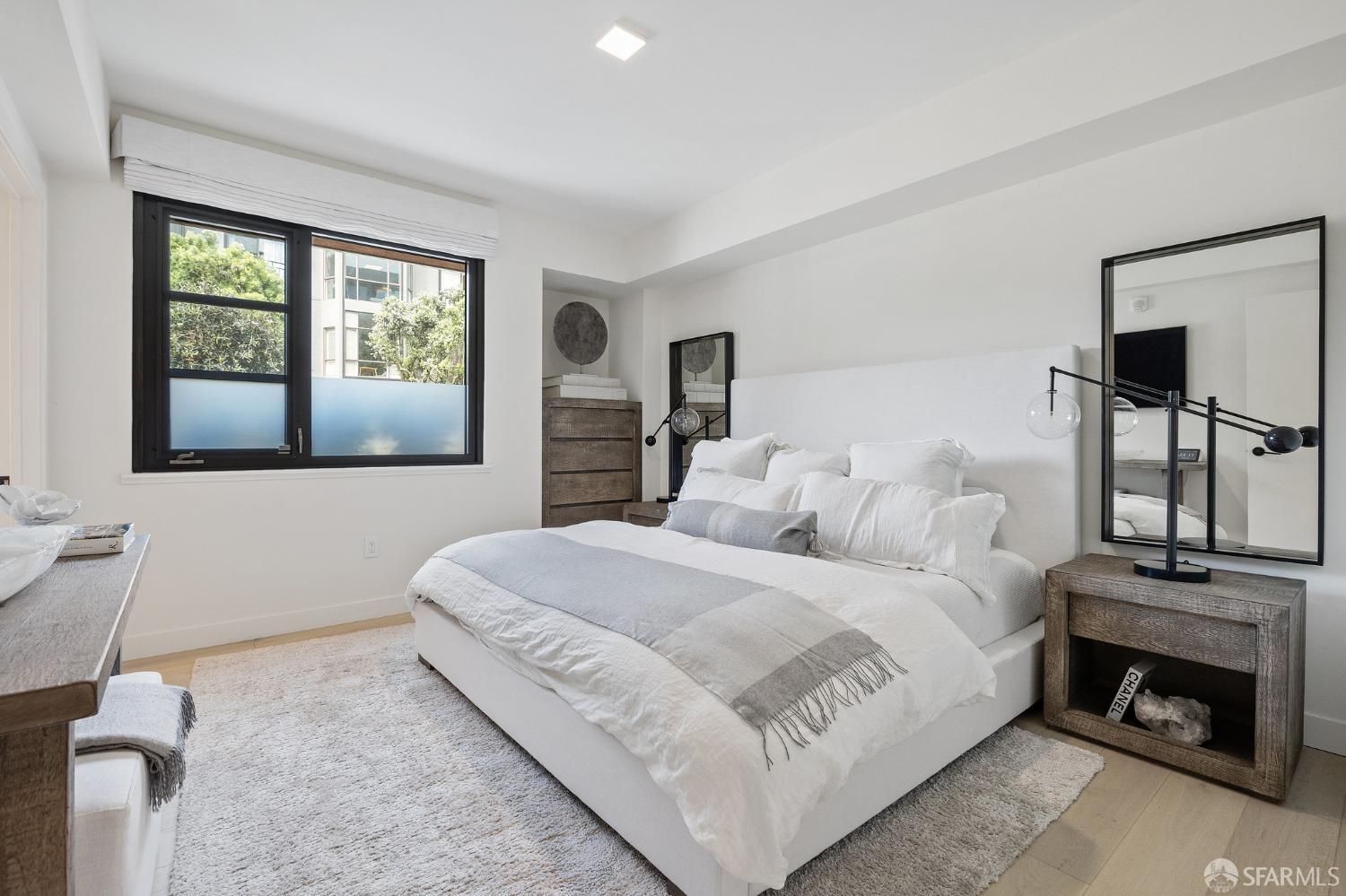Photo #3: 425078037 Listing 