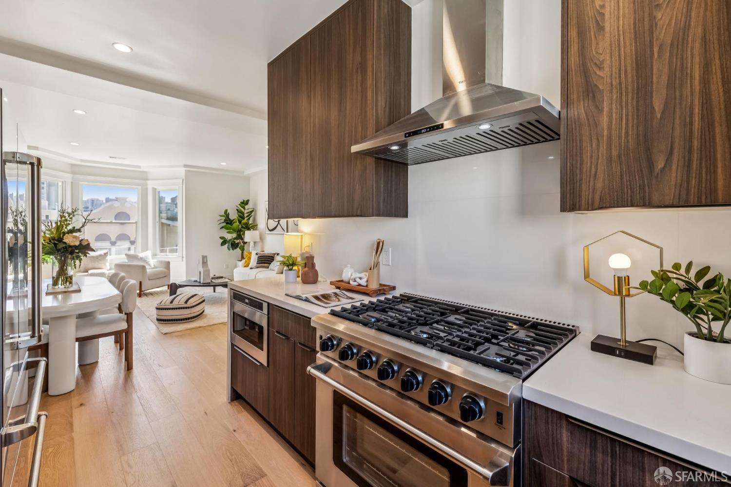 Detail Gallery Image 9 of 19 For 1234 Francisco St #5,  San Francisco,  CA 94123 - 2 Beds | 2 Baths