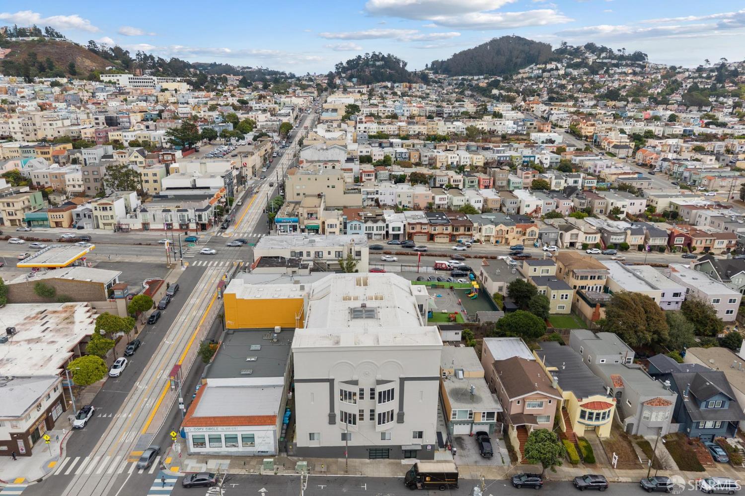 Detail Gallery Image 33 of 47 For 2418 20th Ave #101,  San Francisco,  CA 94116 - 2 Beds | 2 Baths