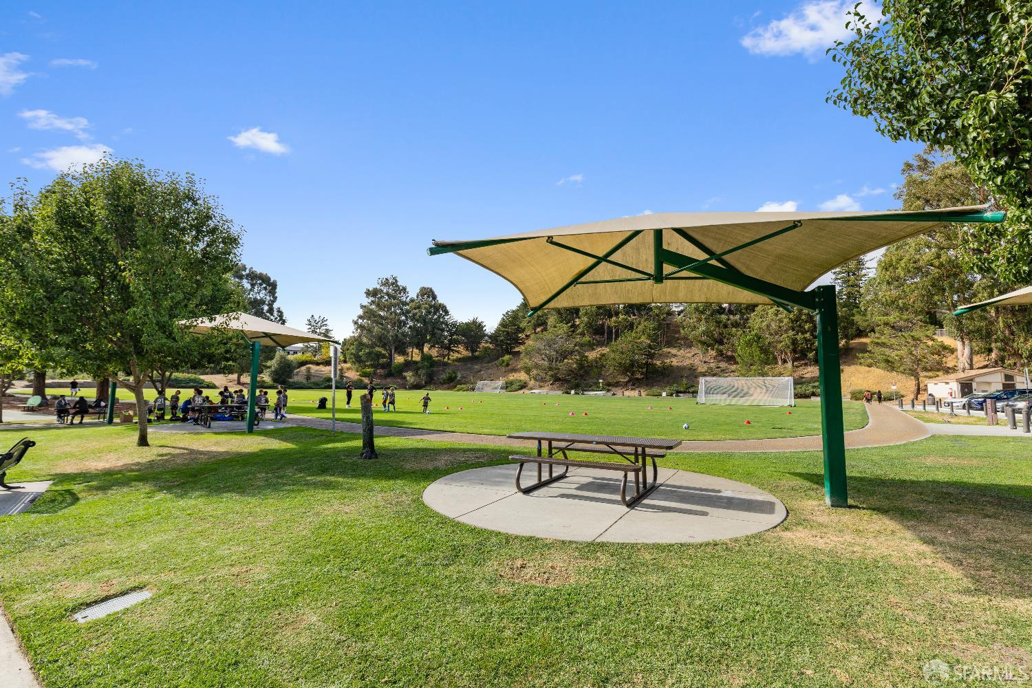 Detail Gallery Image 41 of 44 For 3374 Brittan Ave #13,  San Carlos,  CA 94070 - 3 Beds | 2 Baths