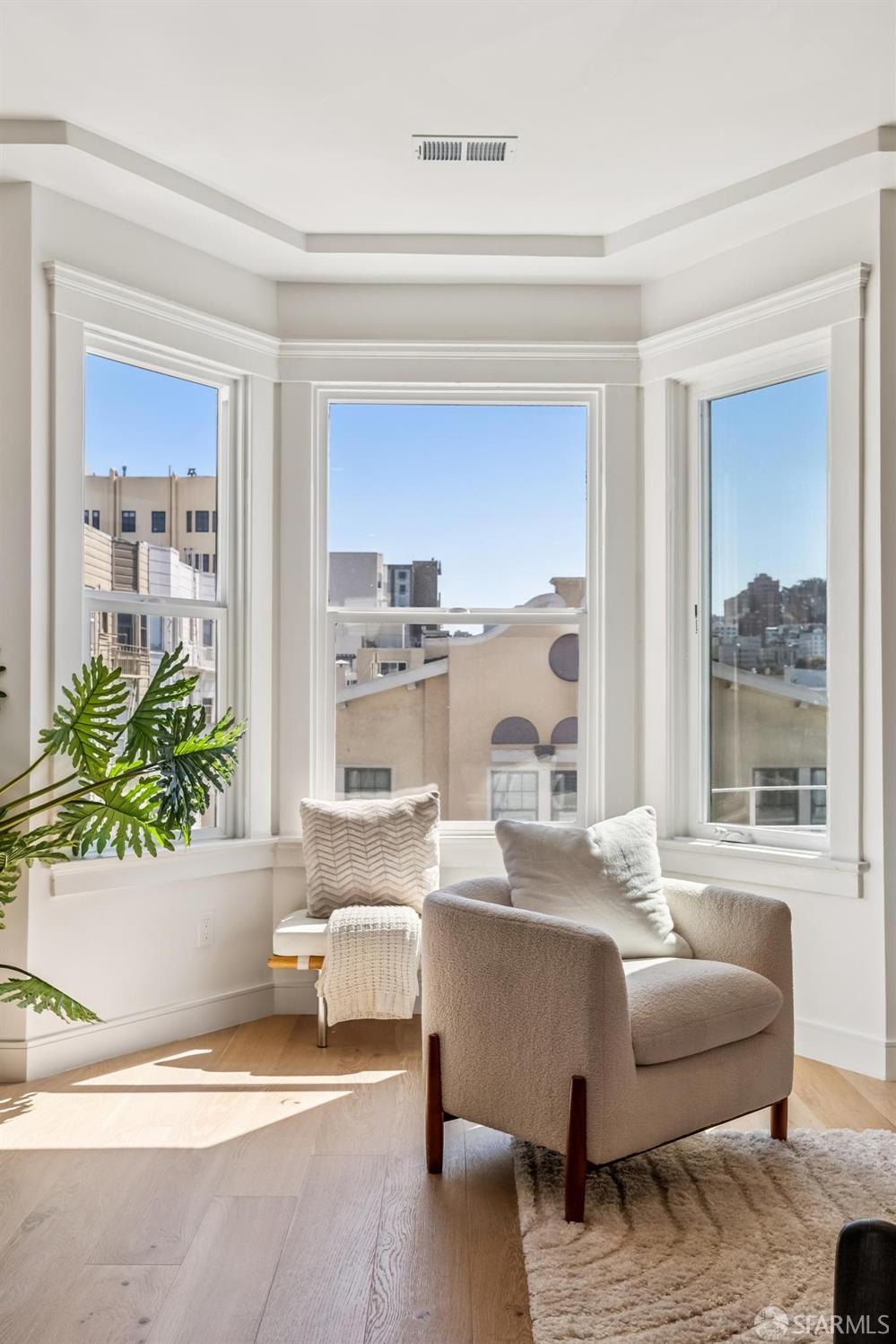 Detail Gallery Image 4 of 19 For 1234 Francisco St #5,  San Francisco,  CA 94123 - 2 Beds | 2 Baths