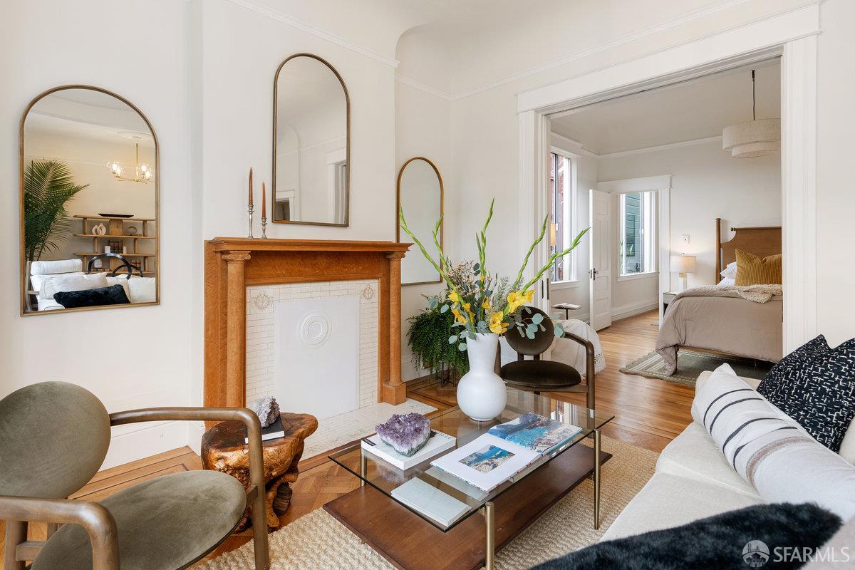 Detail Gallery Image 7 of 27 For 223 Scott St, San Francisco,  CA 94117 - 2 Beds | 2/1 Baths