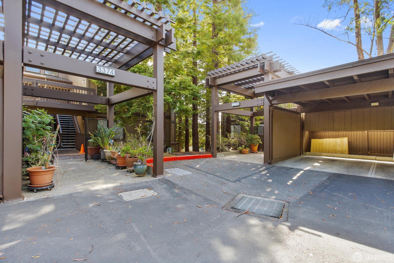 Detail Gallery Image 32 of 44 For 3374 Brittan Ave #13,  San Carlos,  CA 94070 - 3 Beds | 2 Baths