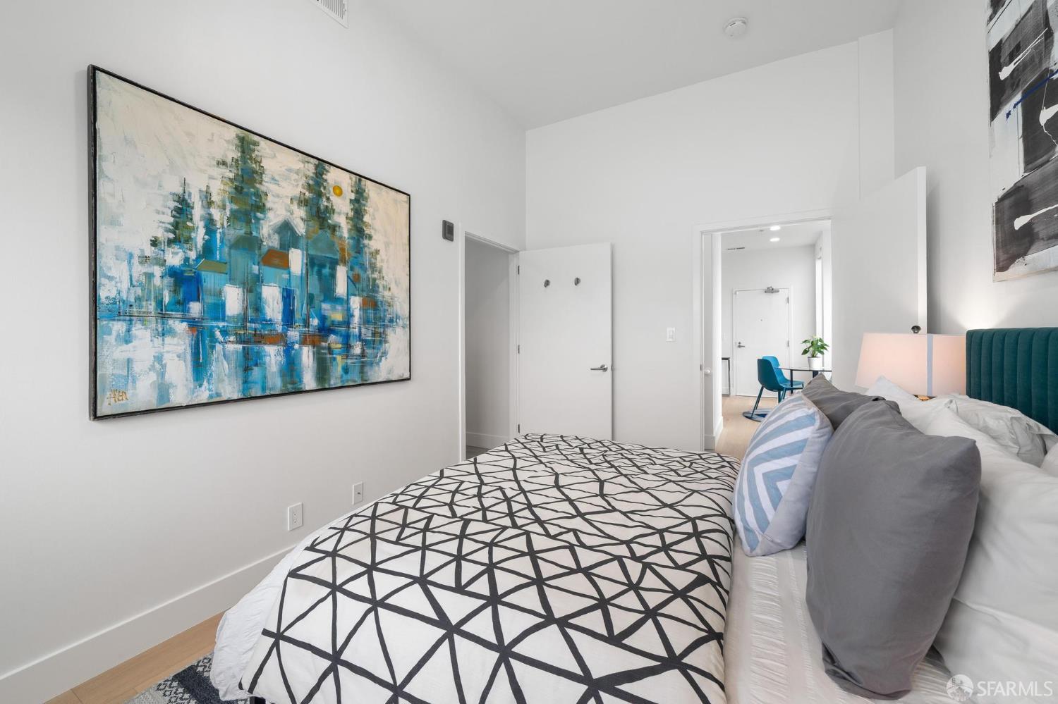 Detail Gallery Image 16 of 47 For 2418 20th Ave #101,  San Francisco,  CA 94116 - 2 Beds | 2 Baths