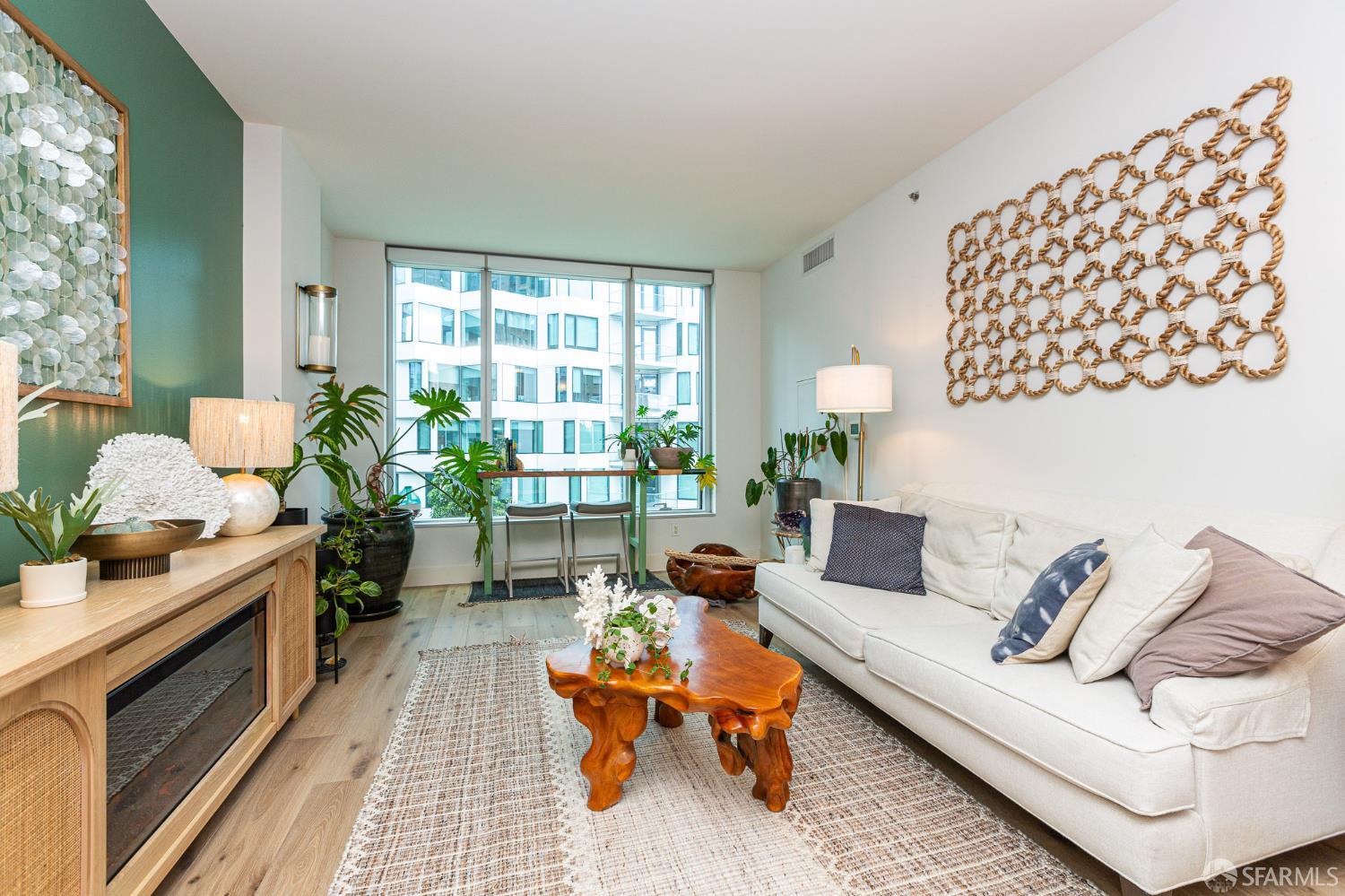 318 Spear Street # 4E