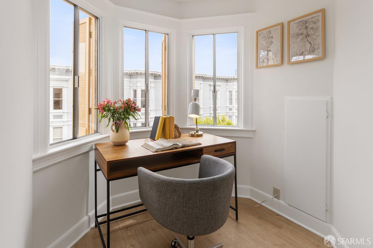 Detail Gallery Image 24 of 27 For 223 Scott St, San Francisco,  CA 94117 - 2 Beds | 2/1 Baths