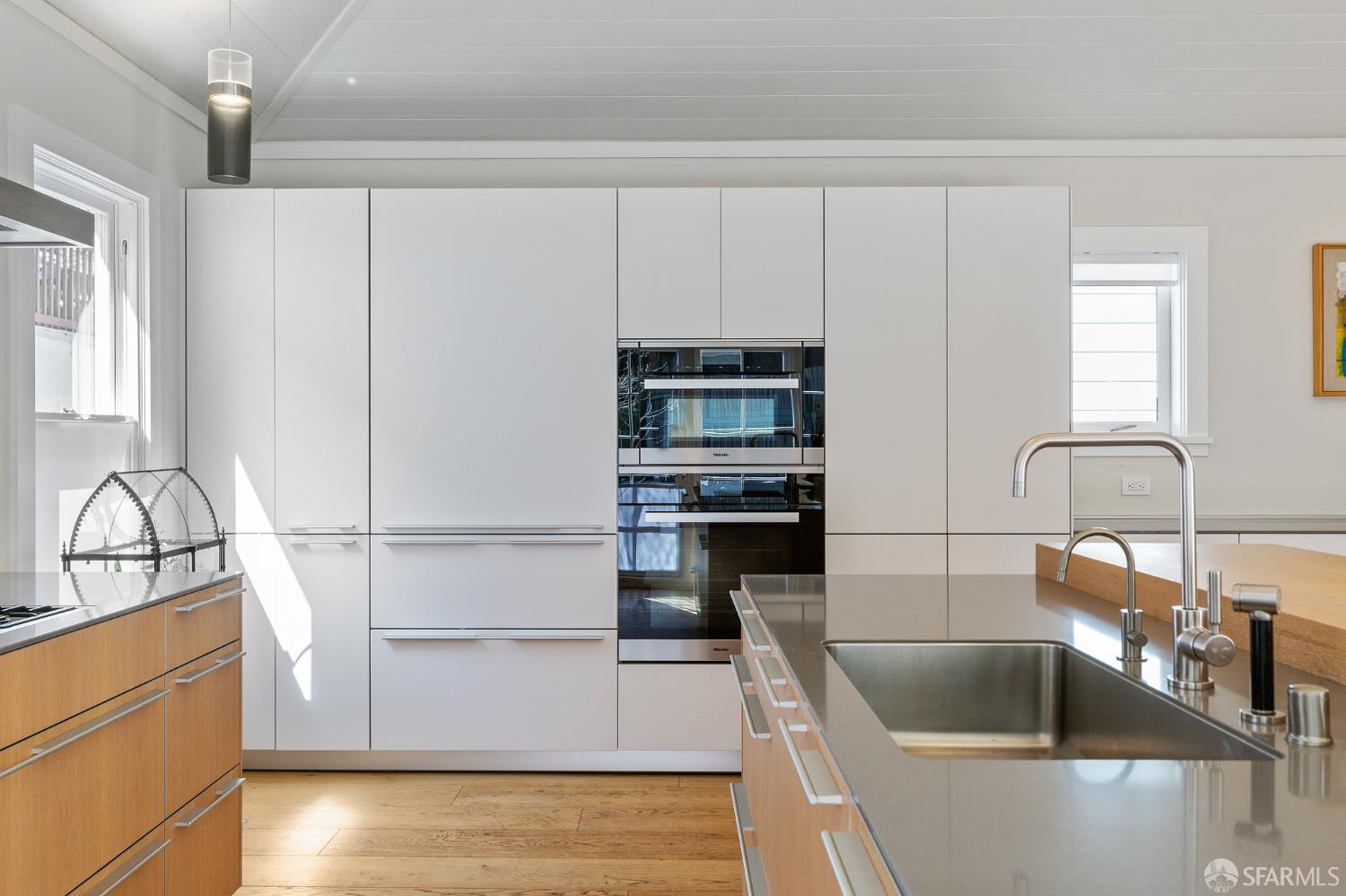 Detail Gallery Image 21 of 83 For 1338 Filbert St a,  San Francisco,  CA 94109 - 4 Beds | 4 Baths