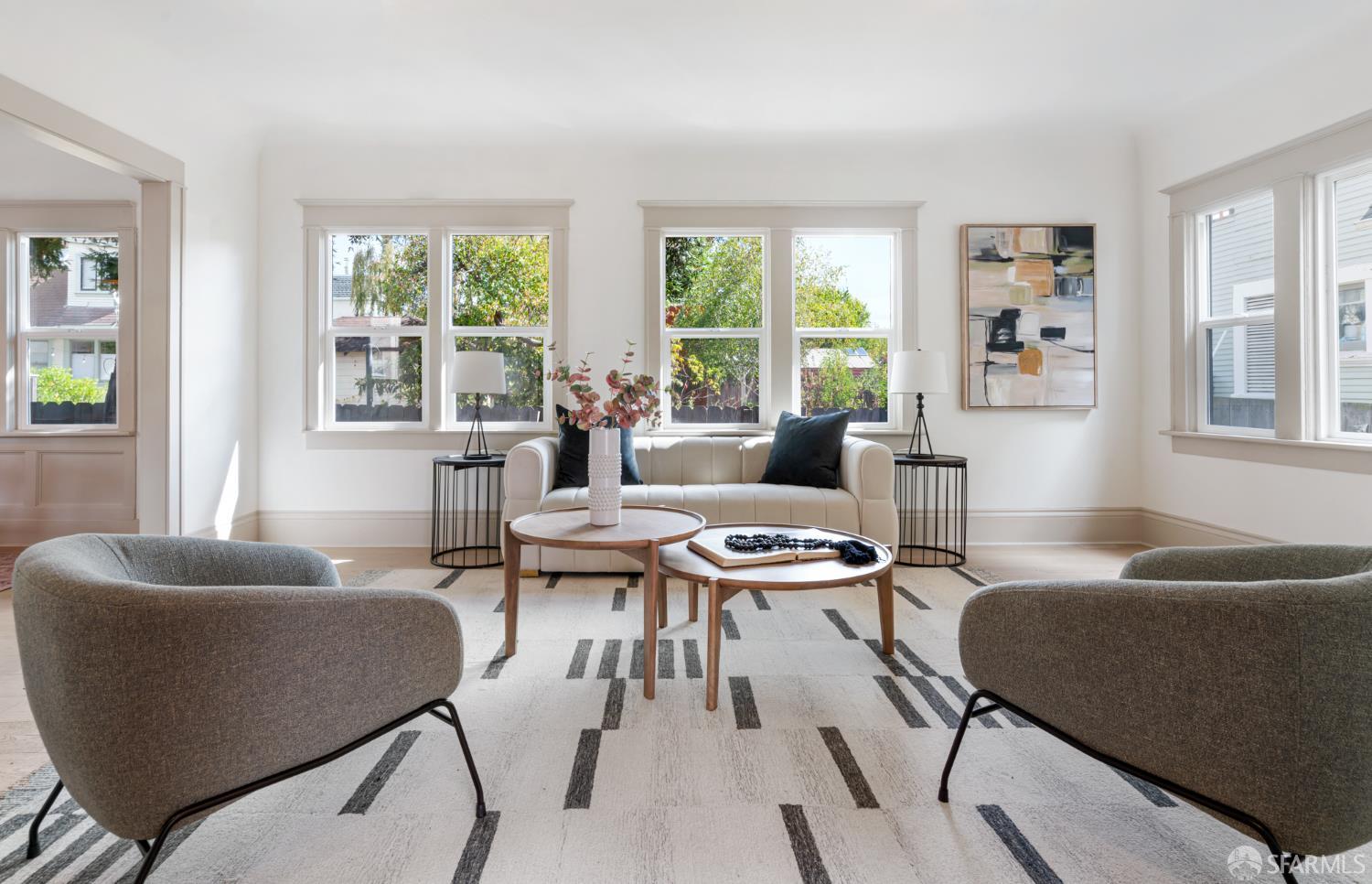 Detail Gallery Image 4 of 28 For 2533 Grant St, Berkeley,  CA 94703 - 4 Beds | 3 Baths