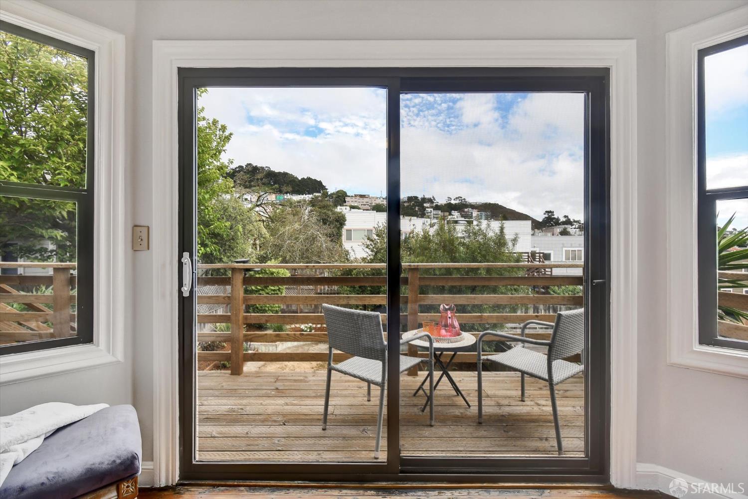 Detail Gallery Image 21 of 53 For 2116 18th Ave, San Francisco,  CA 94116 - 4 Beds | 3 Baths