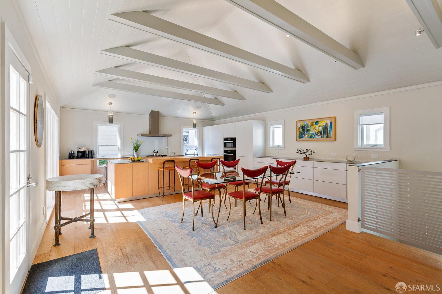 Detail Gallery Image 15 of 83 For 1338 Filbert St a,  San Francisco,  CA 94109 - 4 Beds | 4 Baths