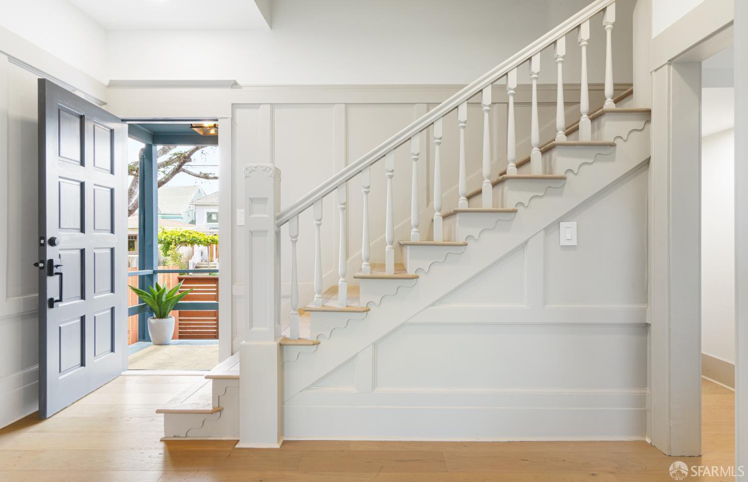 Detail Gallery Image 16 of 28 For 2533 Grant St, Berkeley,  CA 94703 - 4 Beds | 3 Baths