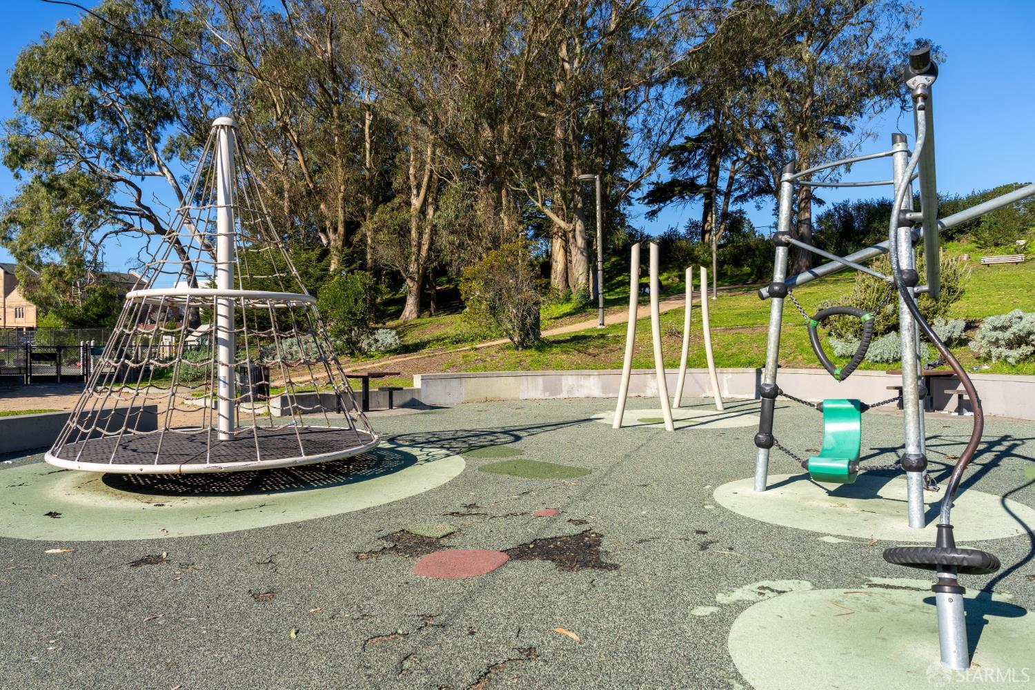 Detail Gallery Image 45 of 47 For 2418 20th Ave #101,  San Francisco,  CA 94116 - 2 Beds | 2 Baths