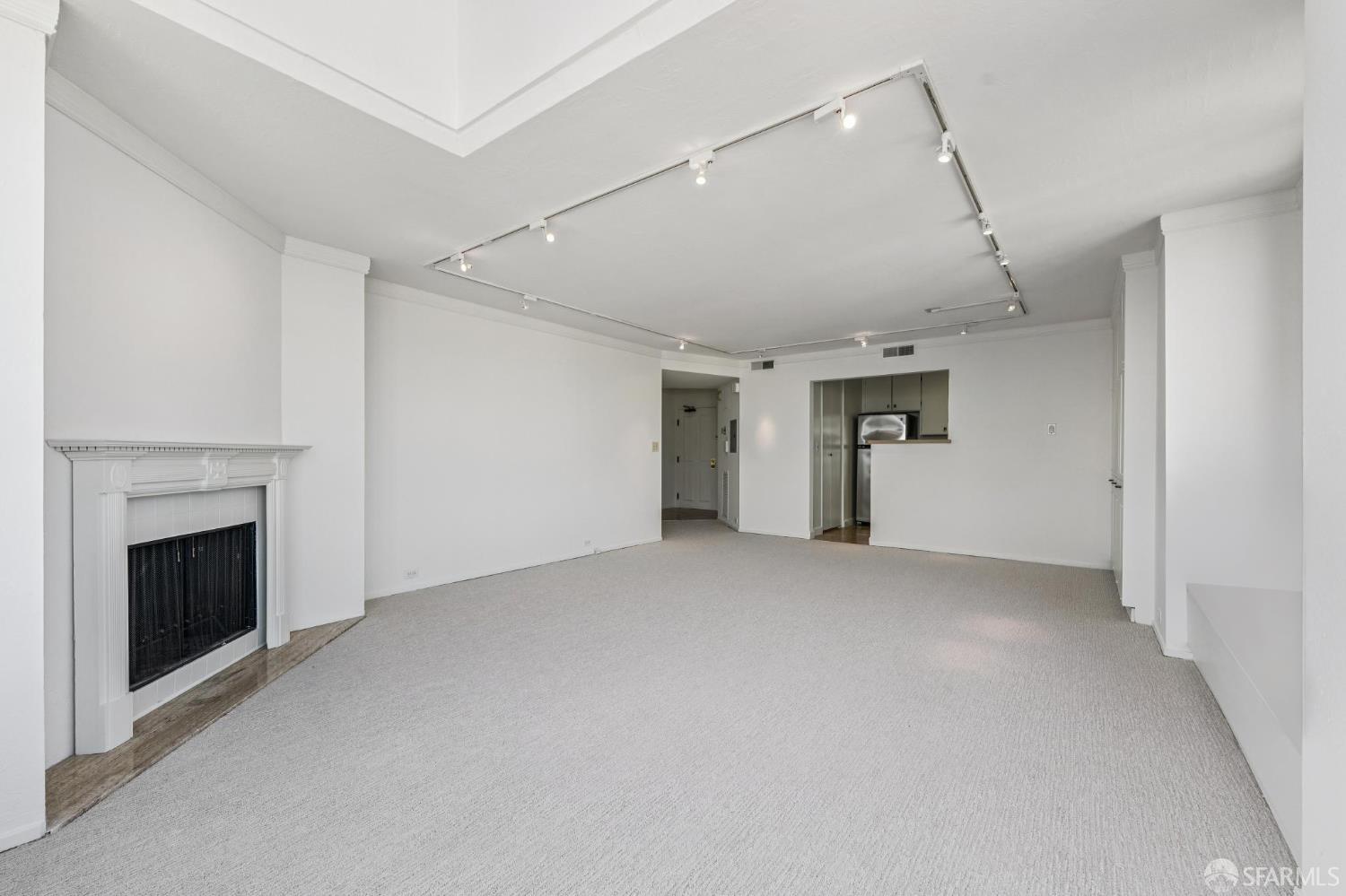 Photo #18: 425078287 Listing: Photo #18
