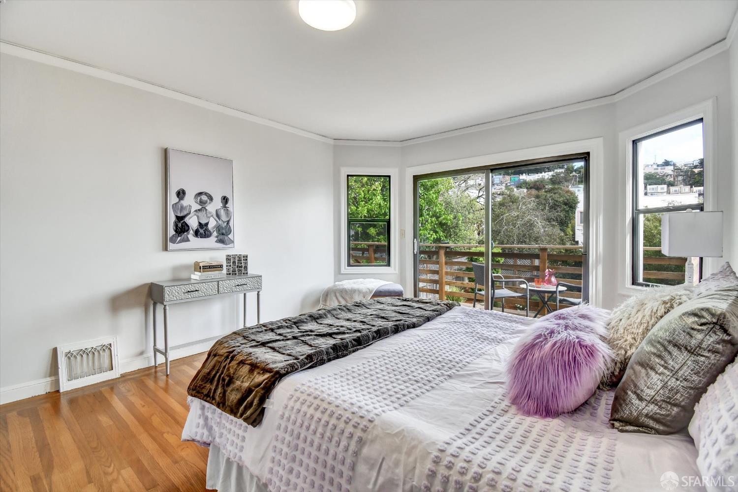 Detail Gallery Image 19 of 53 For 2116 18th Ave, San Francisco,  CA 94116 - 4 Beds | 3 Baths