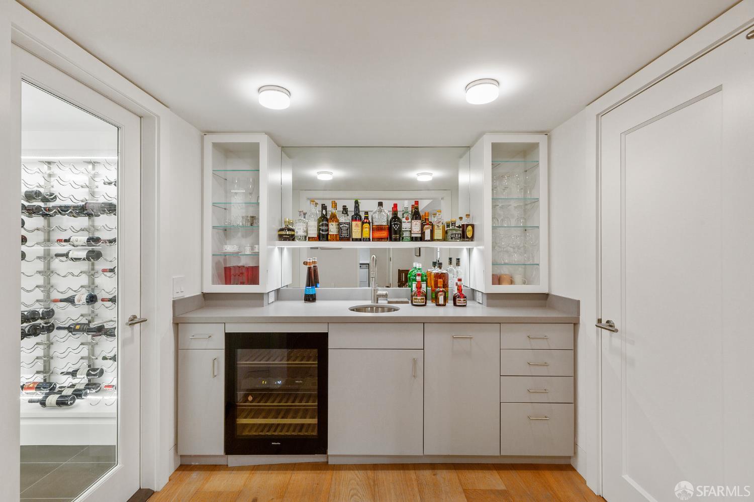 Detail Gallery Image 31 of 83 For 1338 Filbert St a,  San Francisco,  CA 94109 - 4 Beds | 4 Baths