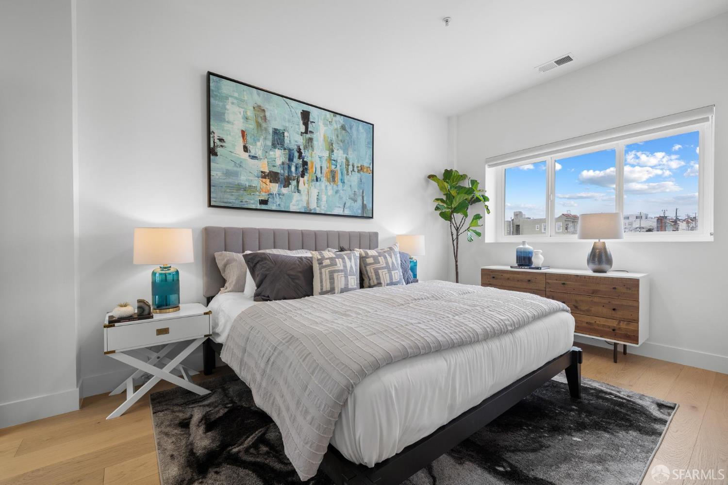 Detail Gallery Image 18 of 47 For 2418 20th Ave #101,  San Francisco,  CA 94116 - 2 Beds | 2 Baths