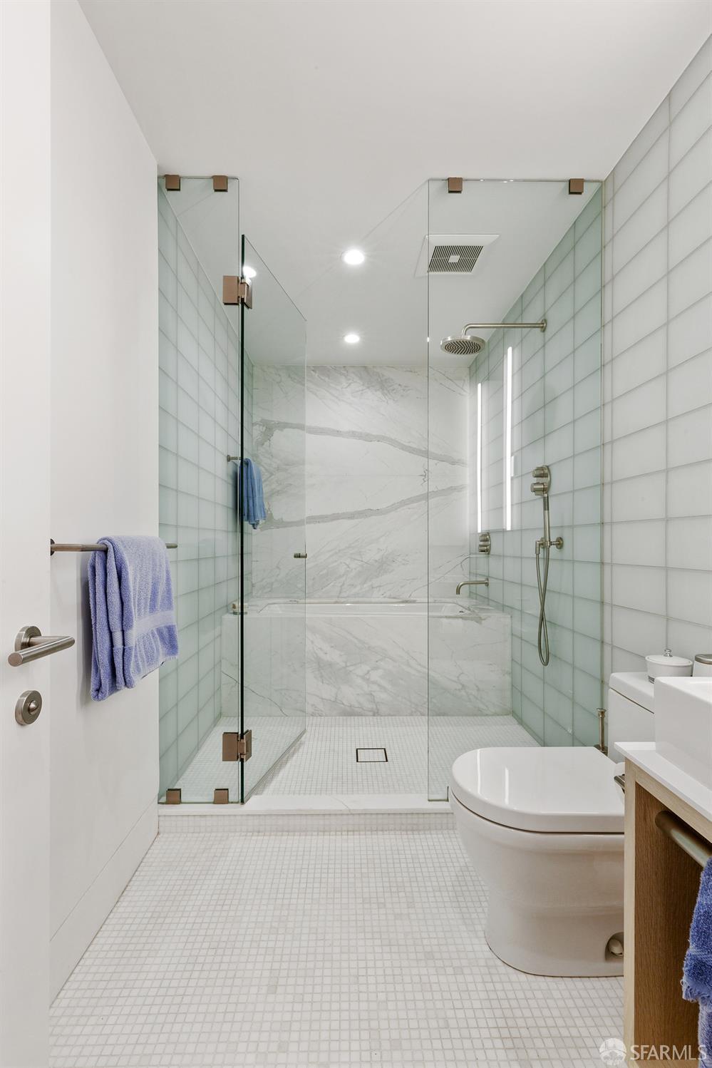 Detail Gallery Image 39 of 83 For 1338 Filbert St a,  San Francisco,  CA 94109 - 4 Beds | 4 Baths