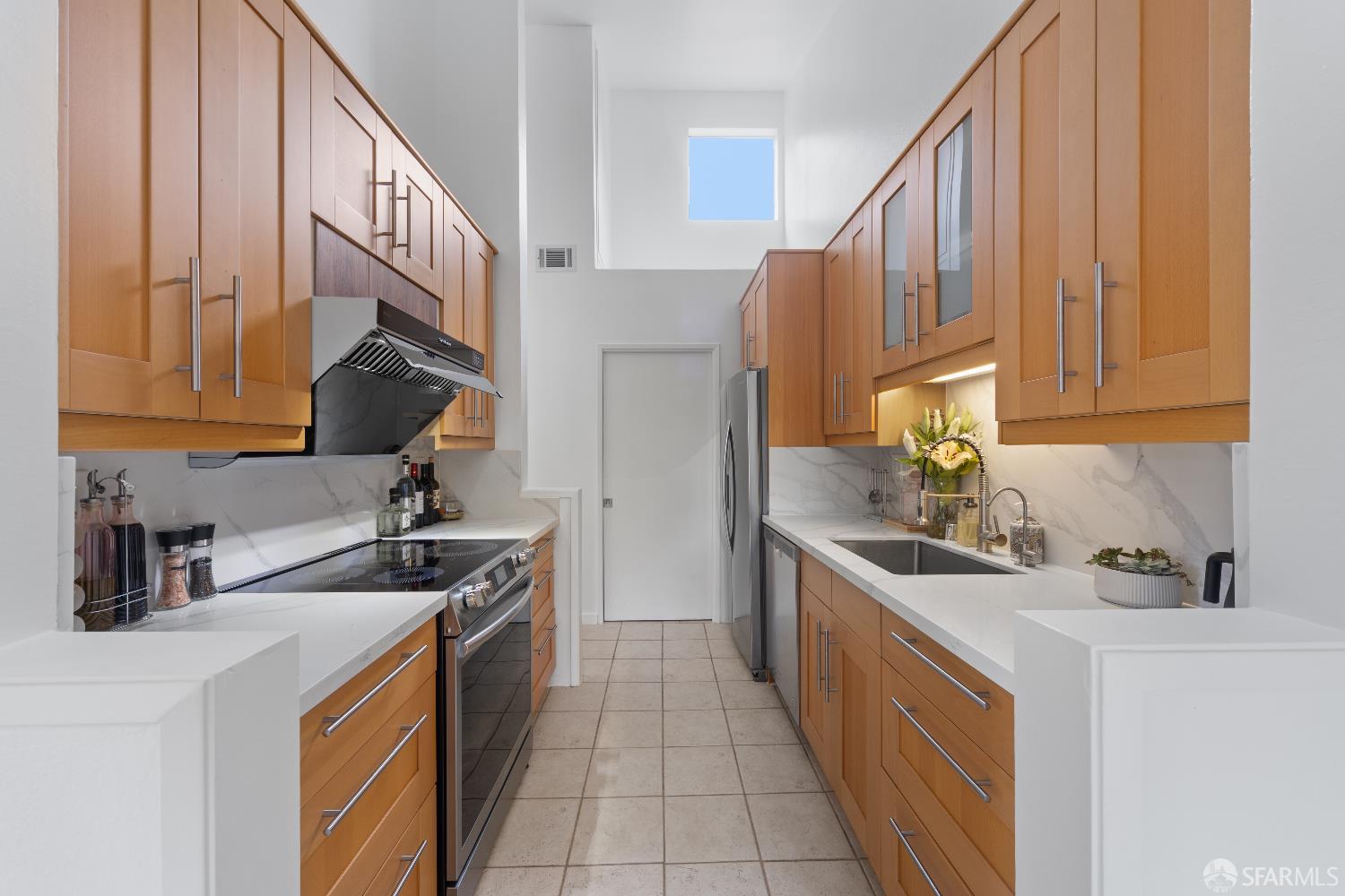 Detail Gallery Image 12 of 44 For 3374 Brittan Ave #13,  San Carlos,  CA 94070 - 3 Beds | 2 Baths
