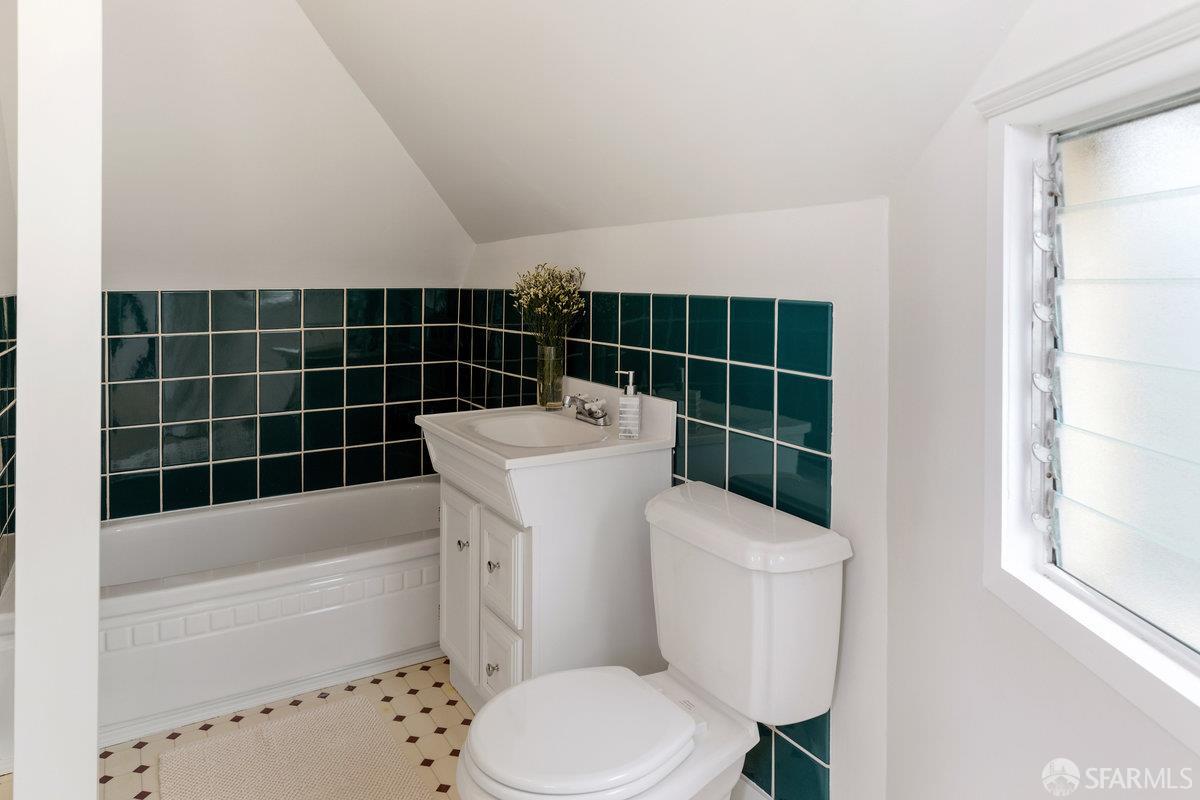 Detail Gallery Image 41 of 42 For 221 Scott St, San Francisco,  CA 94117 - – Beds | – Baths