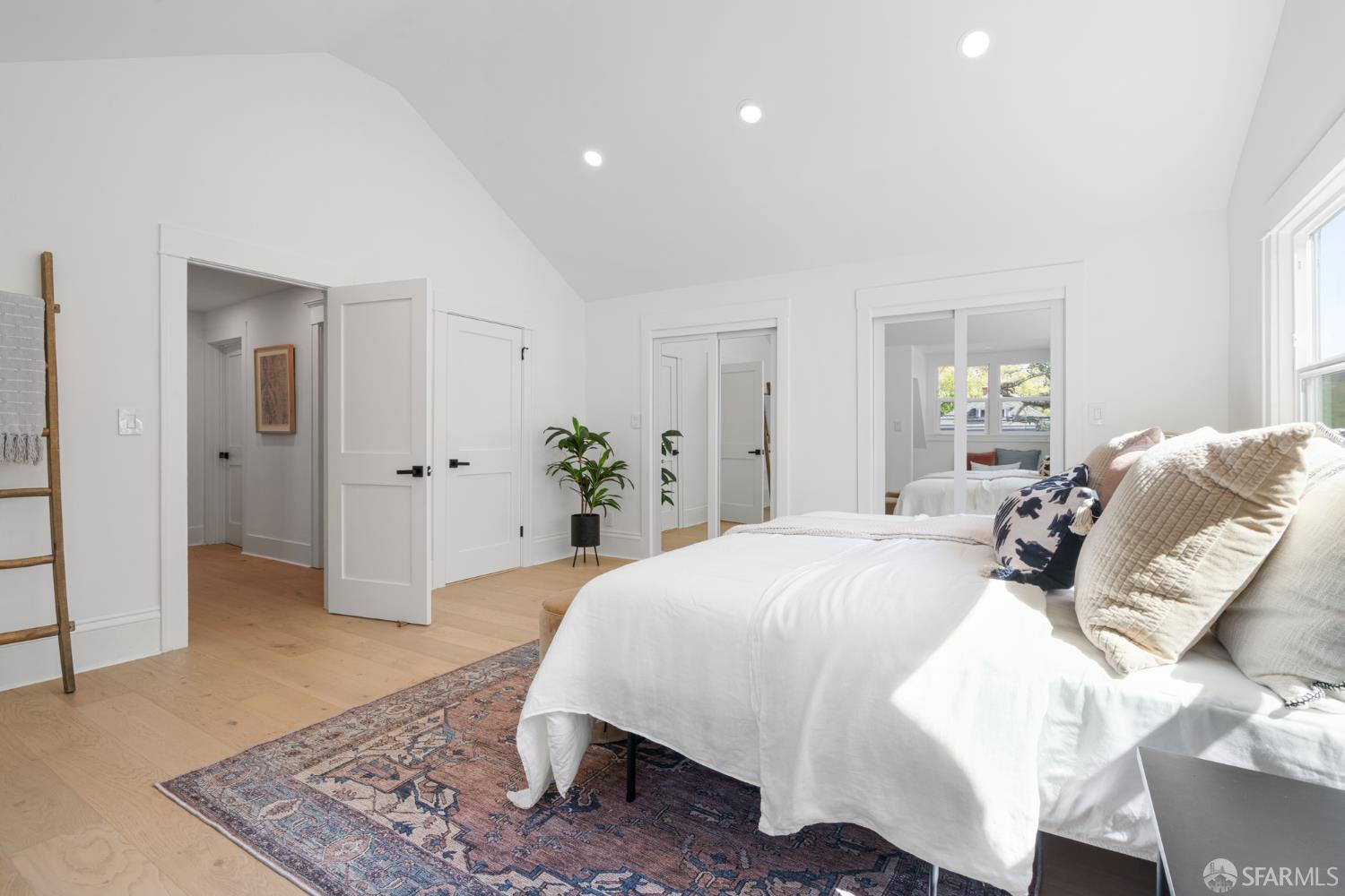 Detail Gallery Image 24 of 28 For 2533 Grant St, Berkeley,  CA 94703 - 4 Beds | 3 Baths