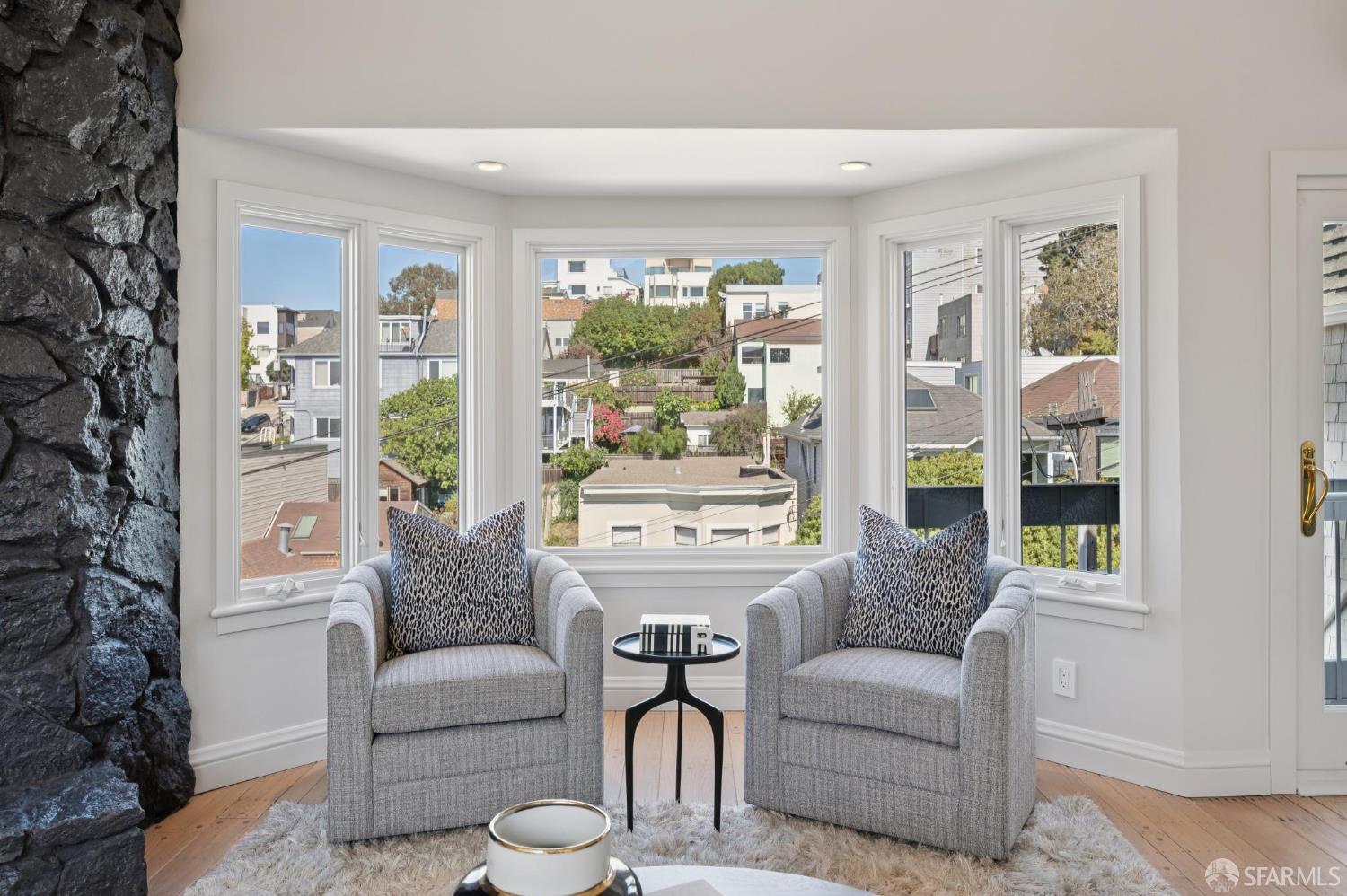 Photo #6: 425012515 Listing 