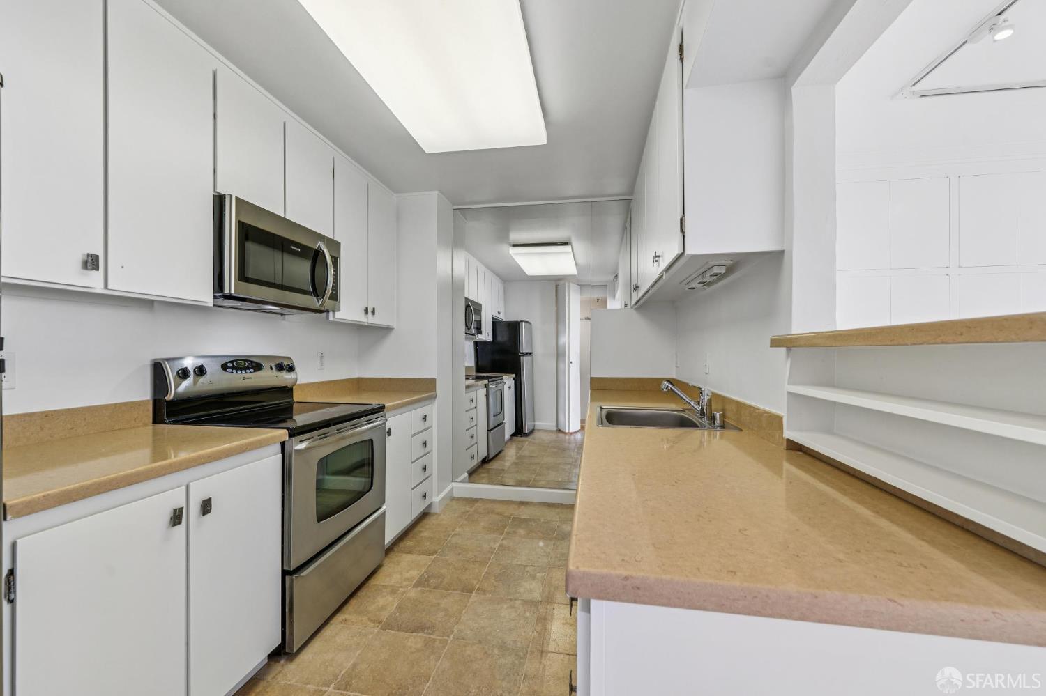 Photo #6: 425078287 Listing 