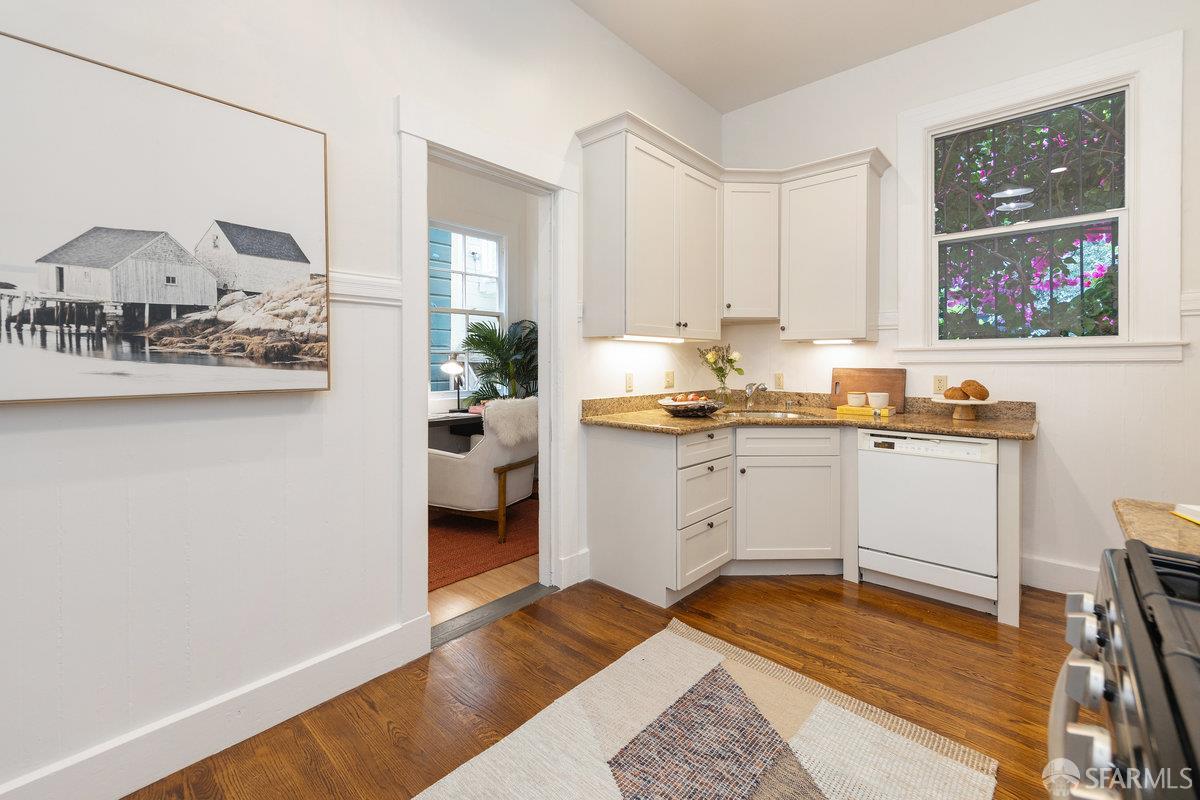 Detail Gallery Image 12 of 16 For 221 Scott St, San Francisco,  CA 94117 - 1 Beds | 1 Baths