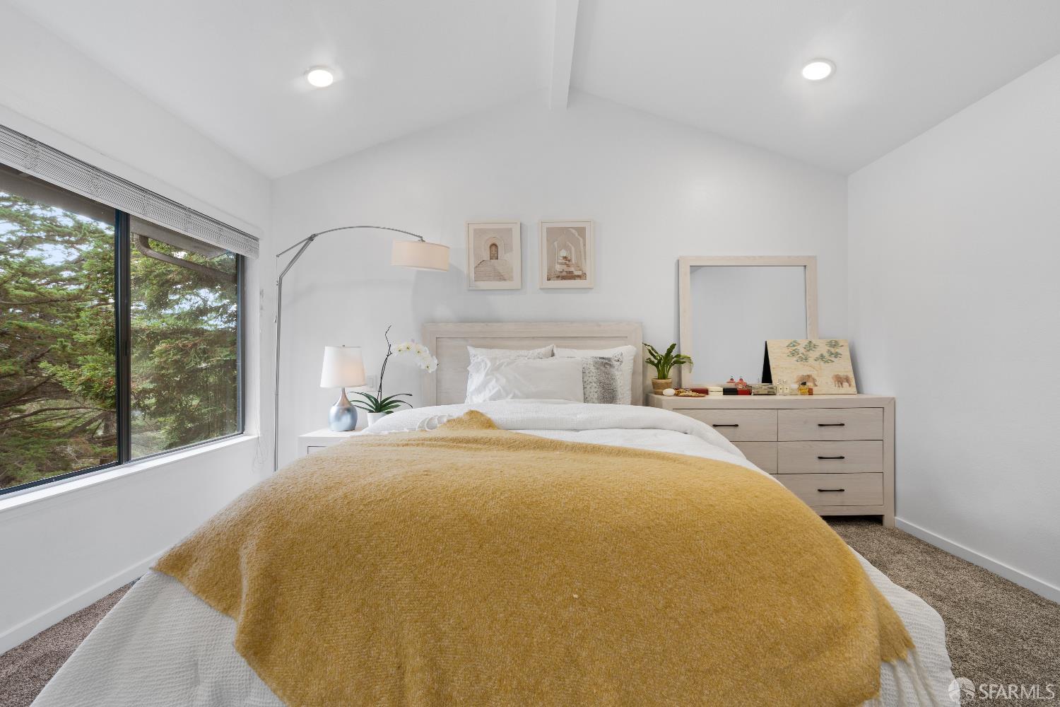 Detail Gallery Image 26 of 44 For 3374 Brittan Ave #13,  San Carlos,  CA 94070 - 3 Beds | 2 Baths