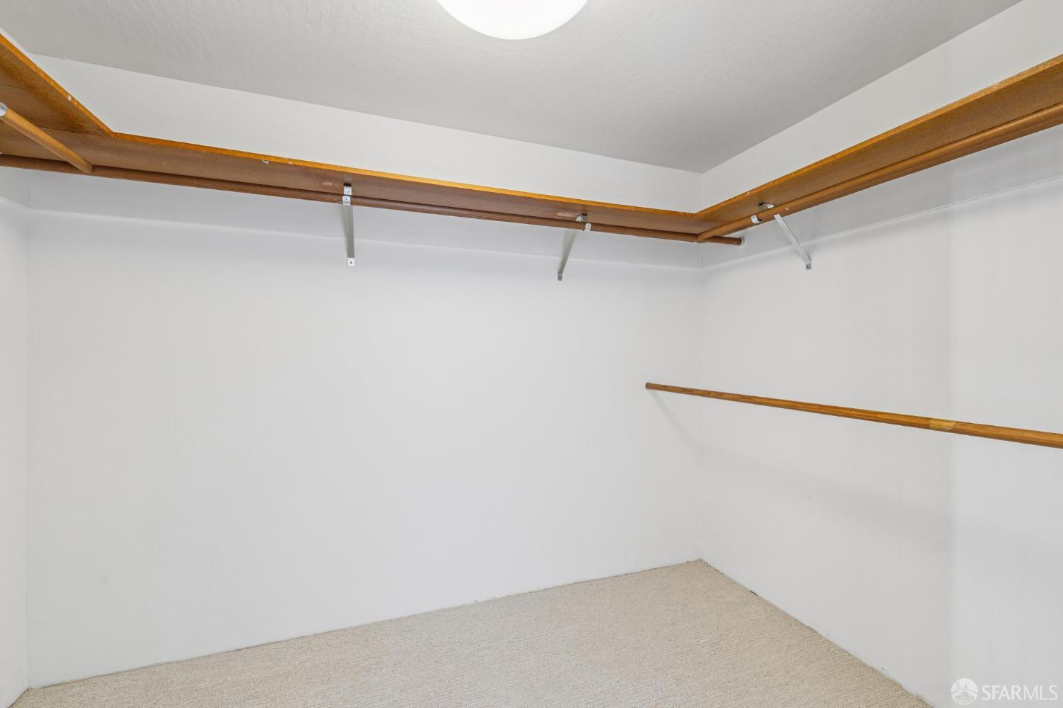 Photo #12: 425078287 Listing: Photo #12