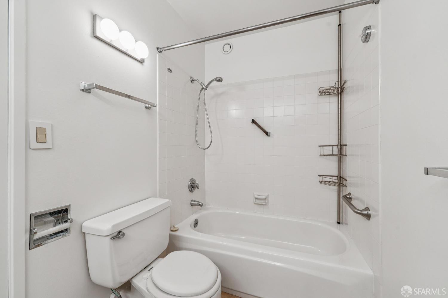 Photo #15: 425078287 Listing: Photo #15