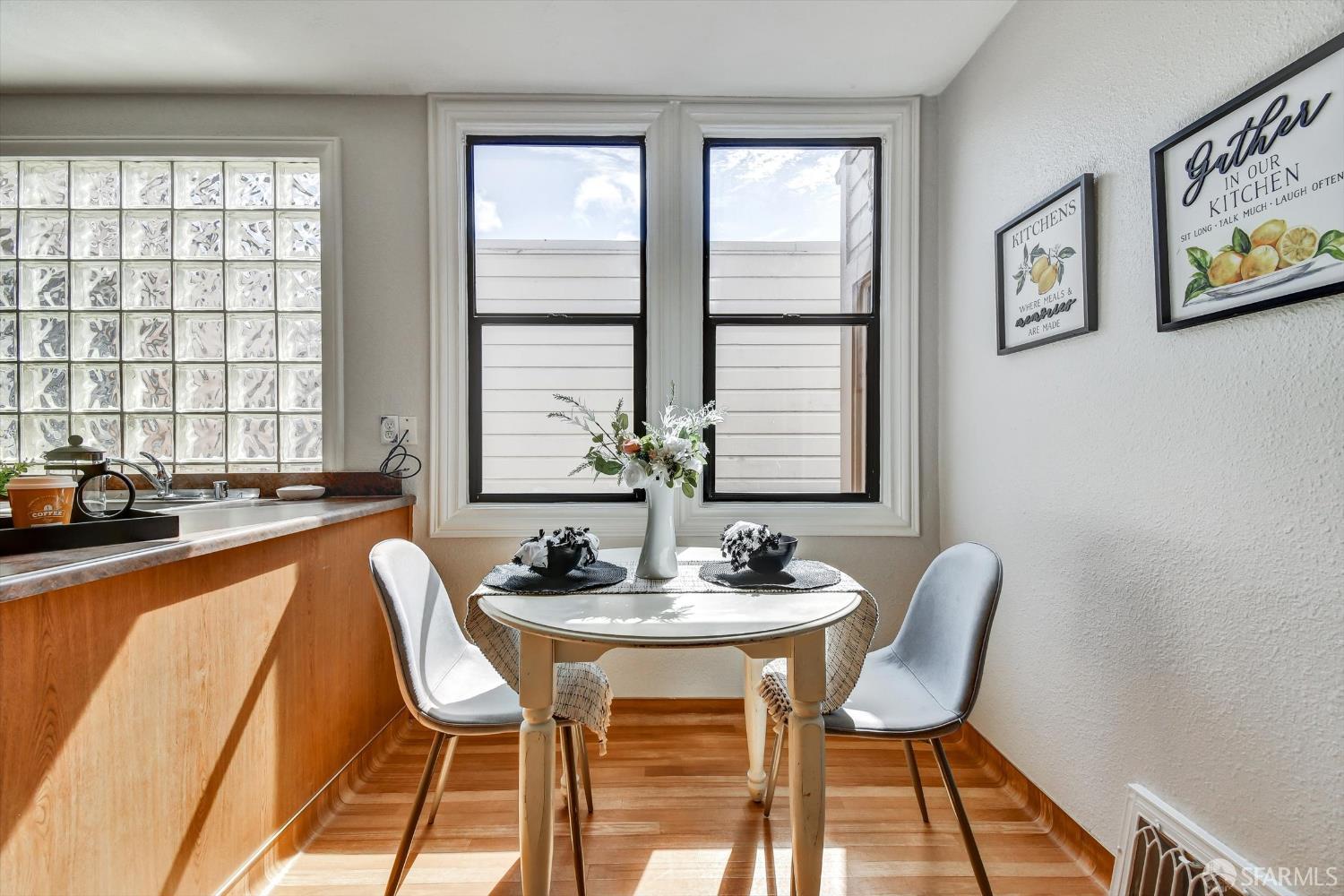 Detail Gallery Image 11 of 53 For 2116 18th Ave, San Francisco,  CA 94116 - 4 Beds | 3 Baths