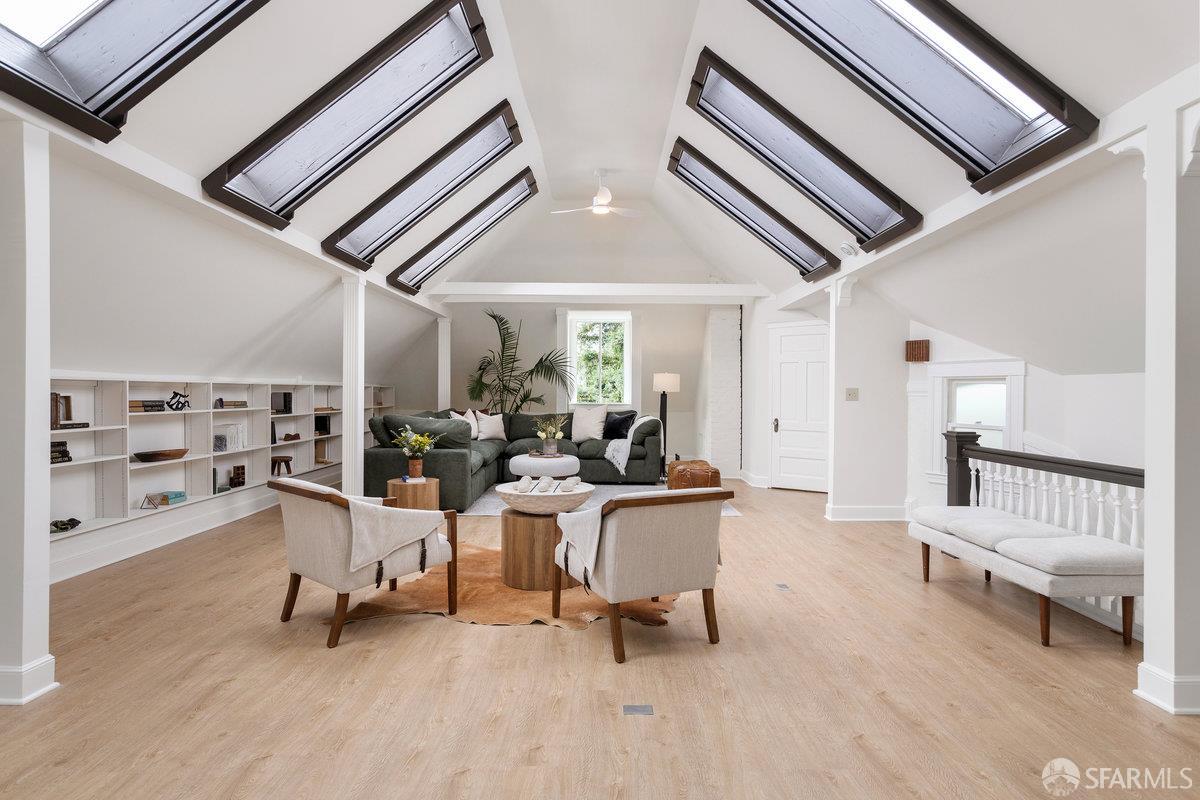 Detail Gallery Image 18 of 27 For 223 Scott St, San Francisco,  CA 94117 - 2 Beds | 2/1 Baths