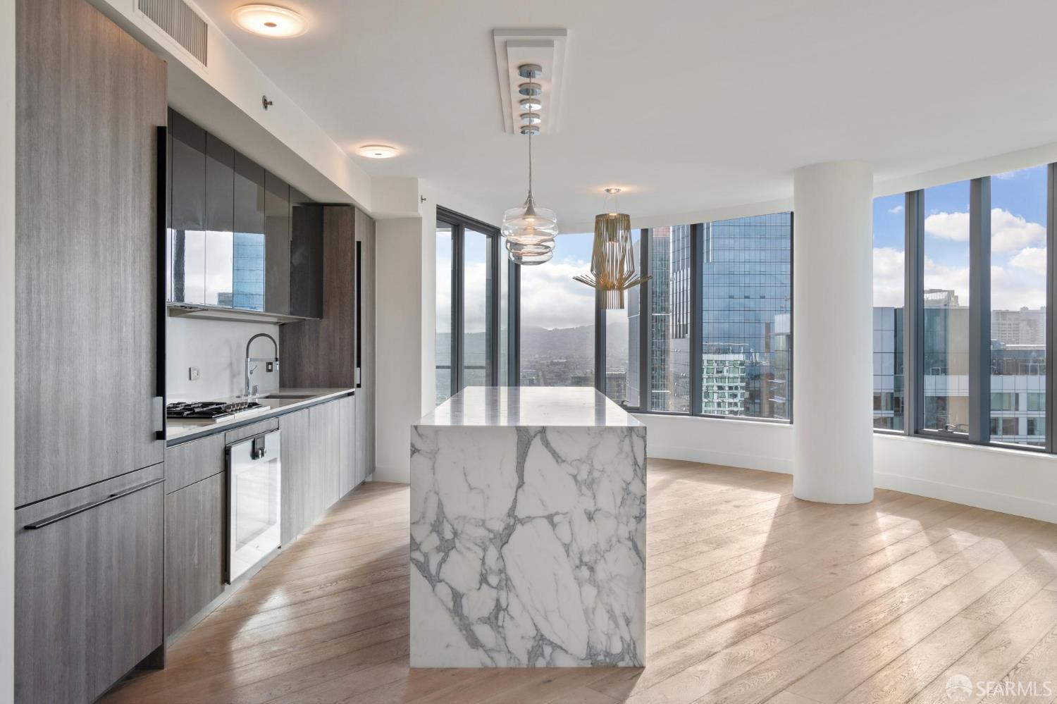 Detail Gallery Image 4 of 41 For 201 Folsom St 35a,  San Francisco,  CA 94105 - 2 Beds | 2 Baths