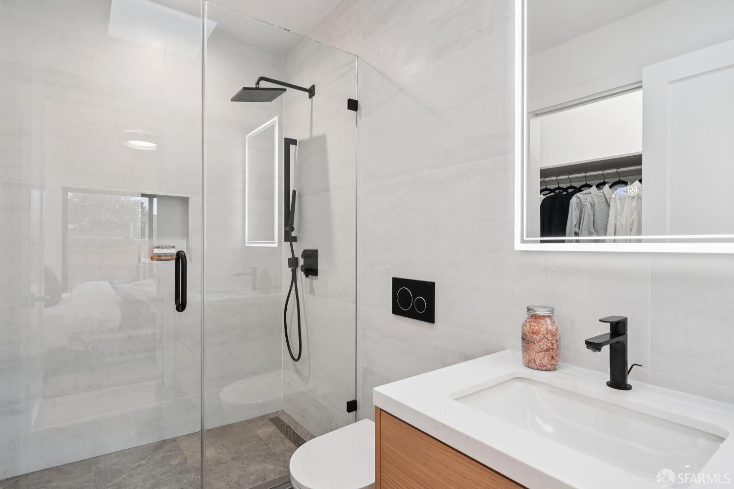 Detail Gallery Image 17 of 34 For 1726 30th Ave, San Francisco,  CA 94122 - 4 Beds | 4/1 Baths