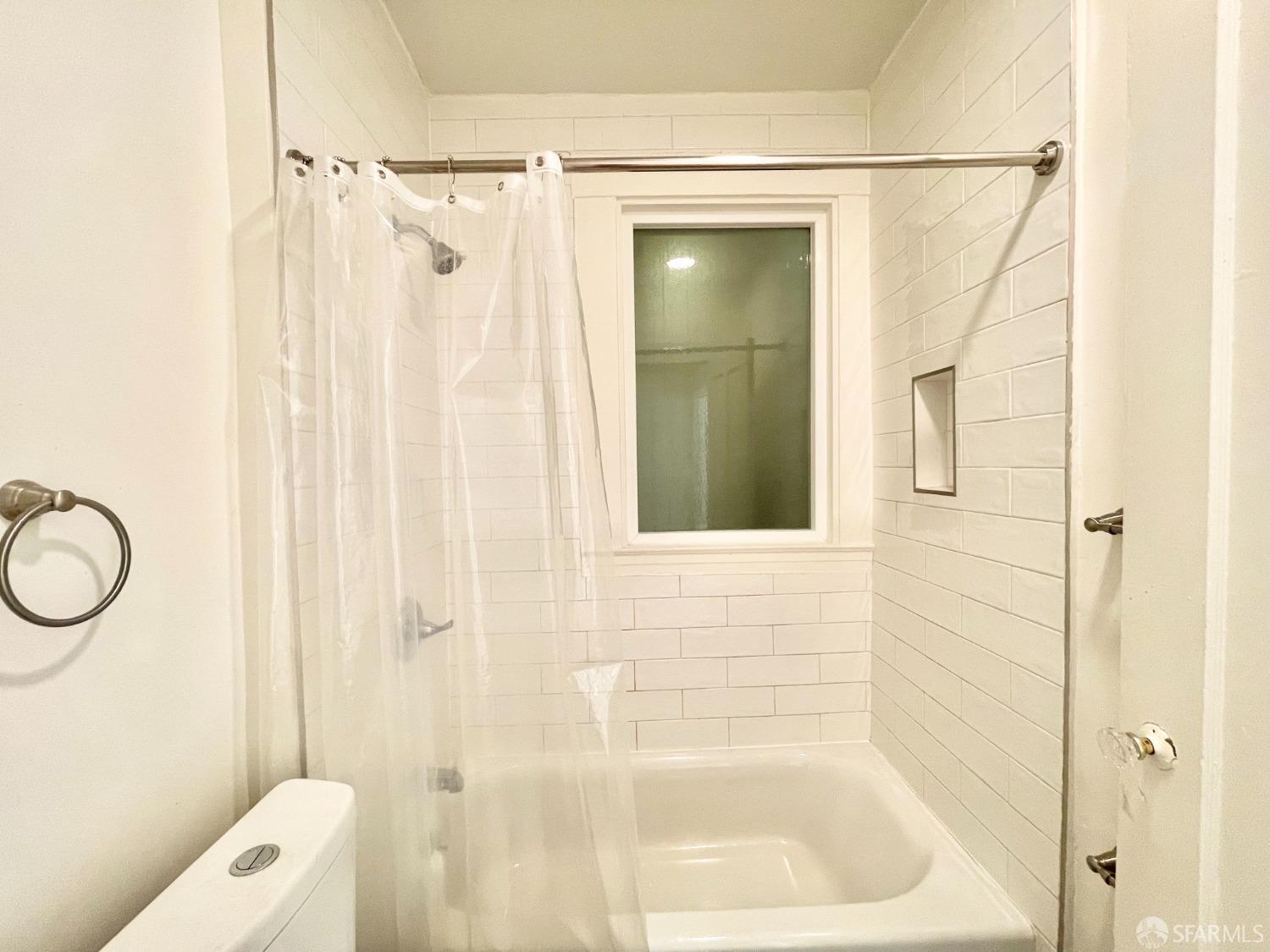 Detail Gallery Image 13 of 14 For 3410 22nd St #4,  San Francisco,  CA 94110 - 1 Beds | 1 Baths