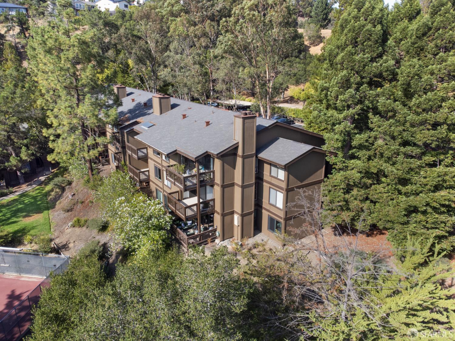 Detail Gallery Image 43 of 44 For 3374 Brittan Ave #13,  San Carlos,  CA 94070 - 3 Beds | 2 Baths